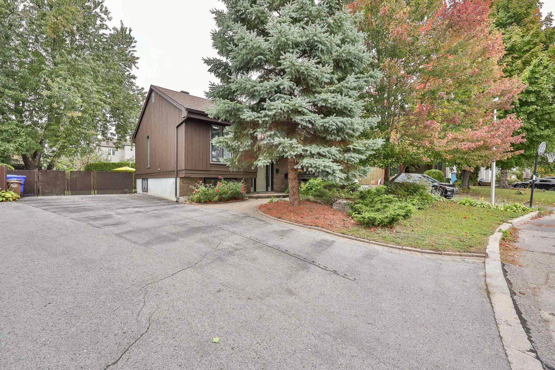 









77


Av. des Camélias

,
Gatineau (Aylmer),




QC
J9J2E7

