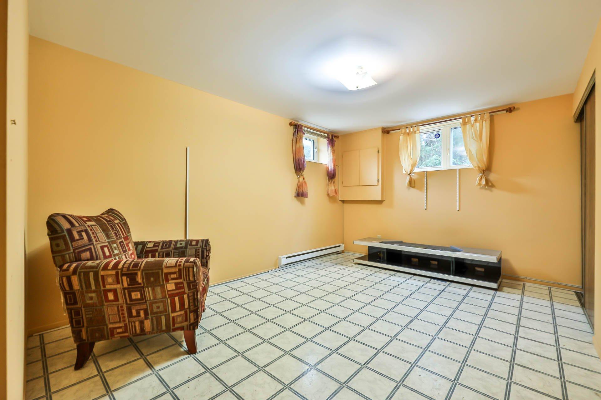 









77


Av. des Camélias

,
Gatineau (Aylmer),




QC
J9J2E7

