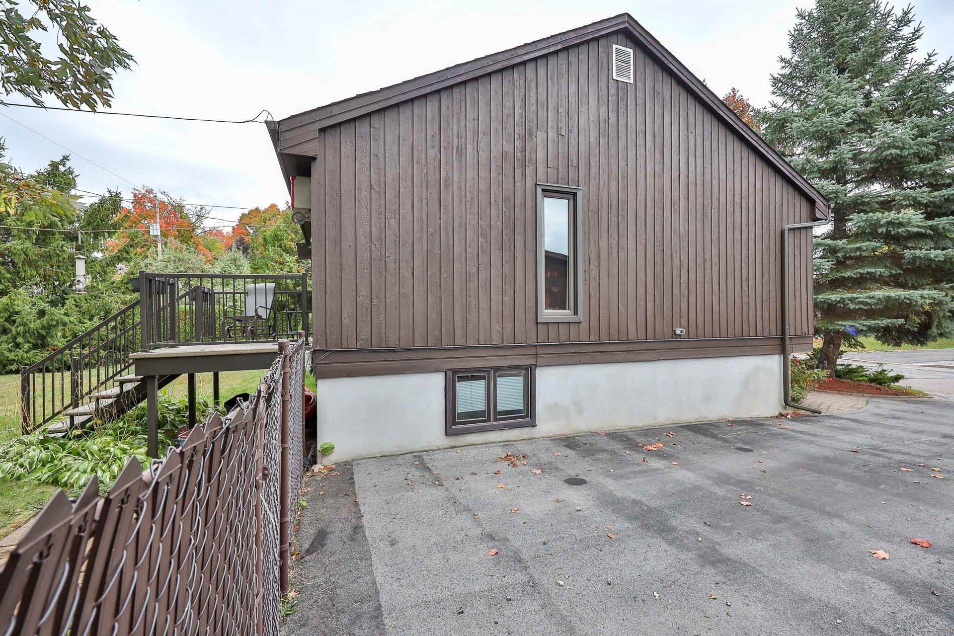 









77


Av. des Camélias

,
Gatineau (Aylmer),




QC
J9J2E7

