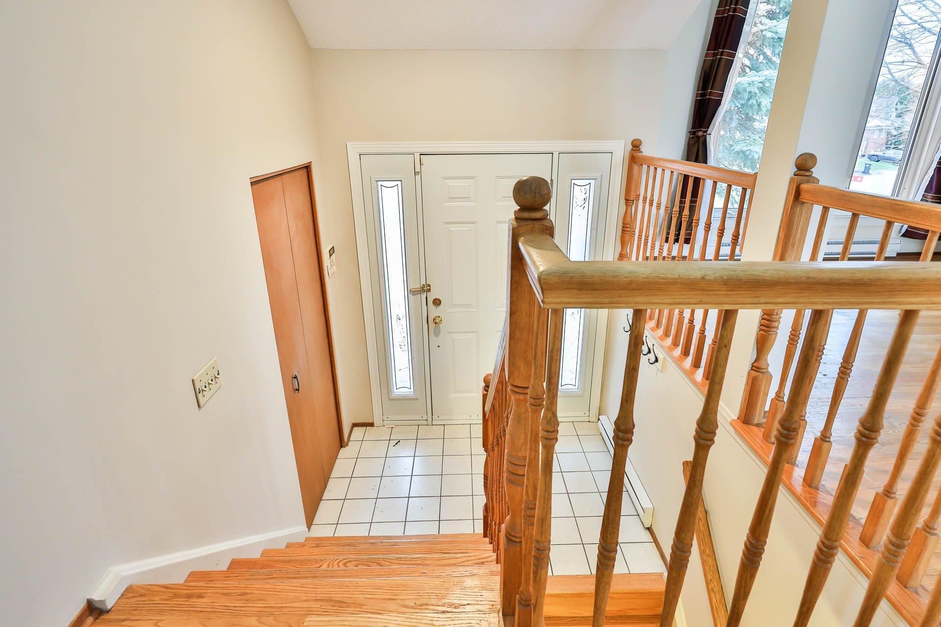 









77


Av. des Camélias

,
Gatineau (Aylmer),




QC
J9J2E7

