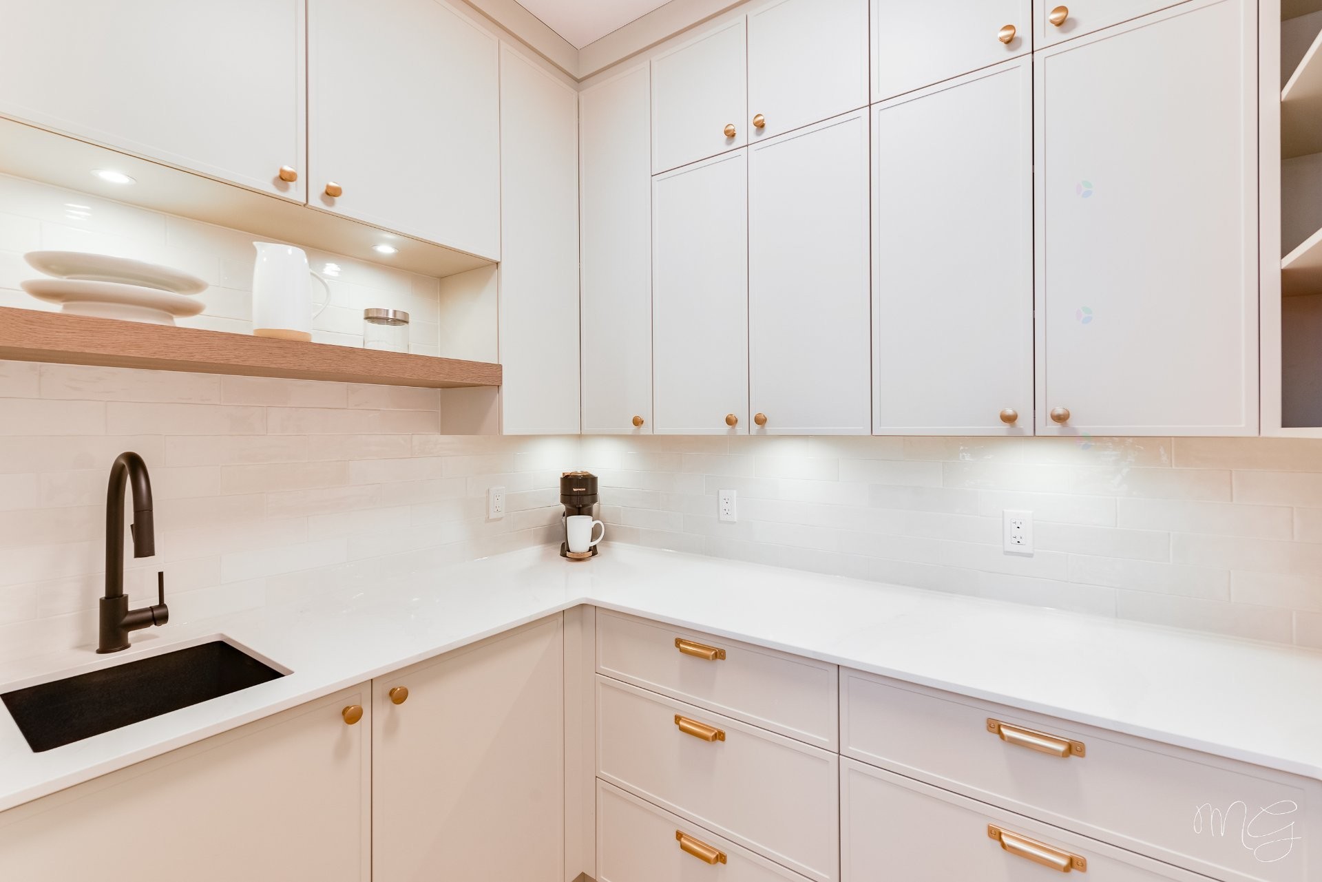 









1217


Ch. du Millepertuis

,
Piedmont,




QC
J0R1K0

