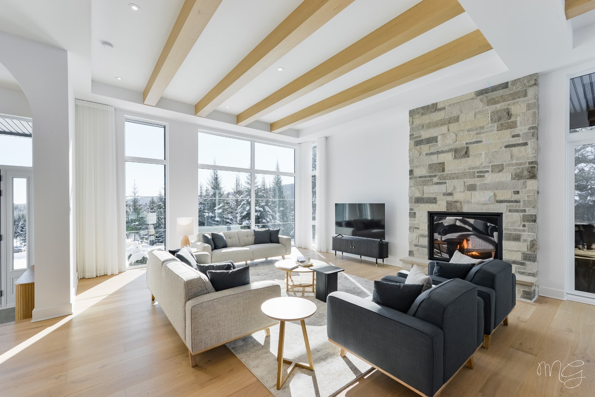 









1217


Ch. du Millepertuis

,
Piedmont,




QC
J0R1K0

