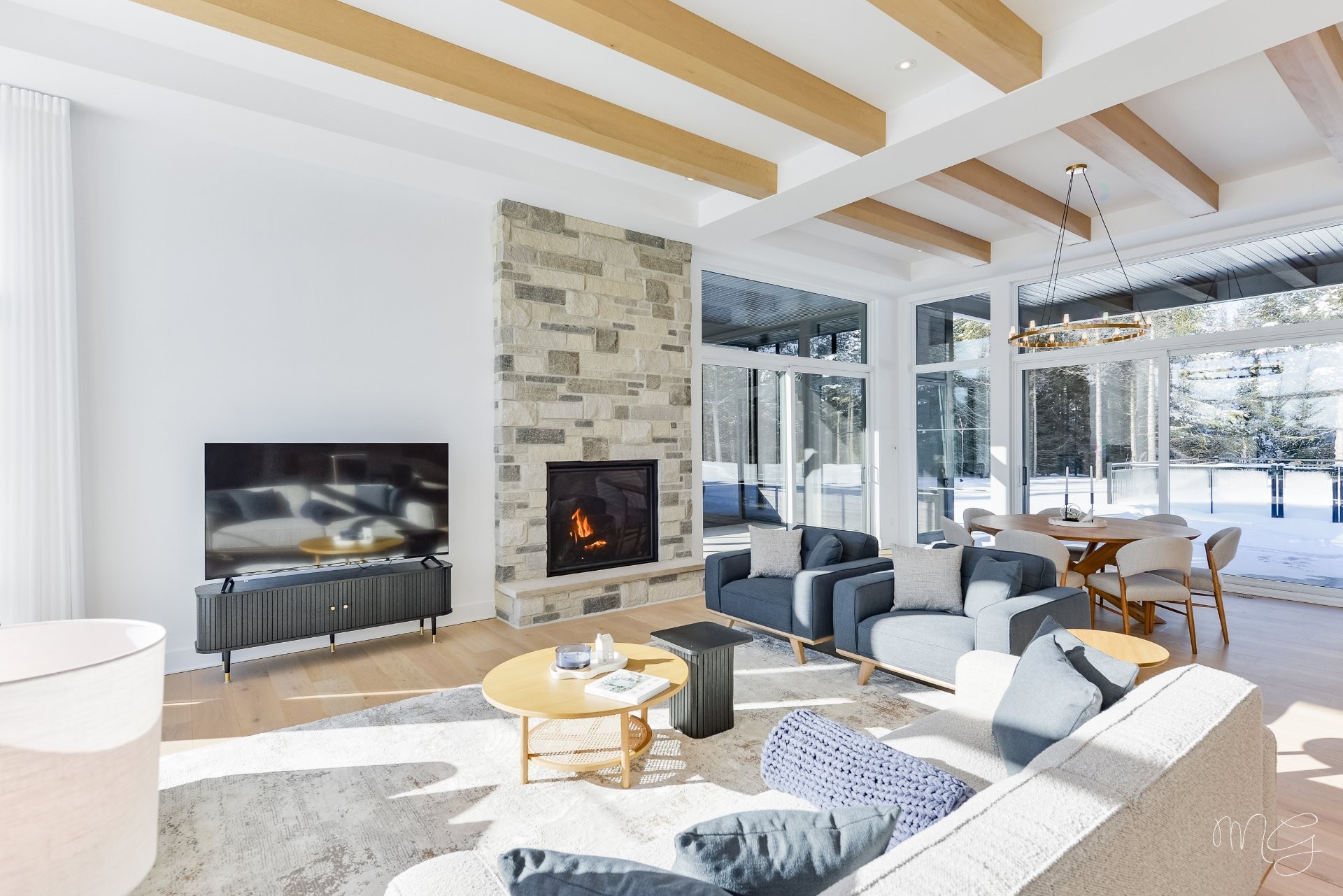 









1217


Ch. du Millepertuis

,
Piedmont,




QC
J0R1K0

