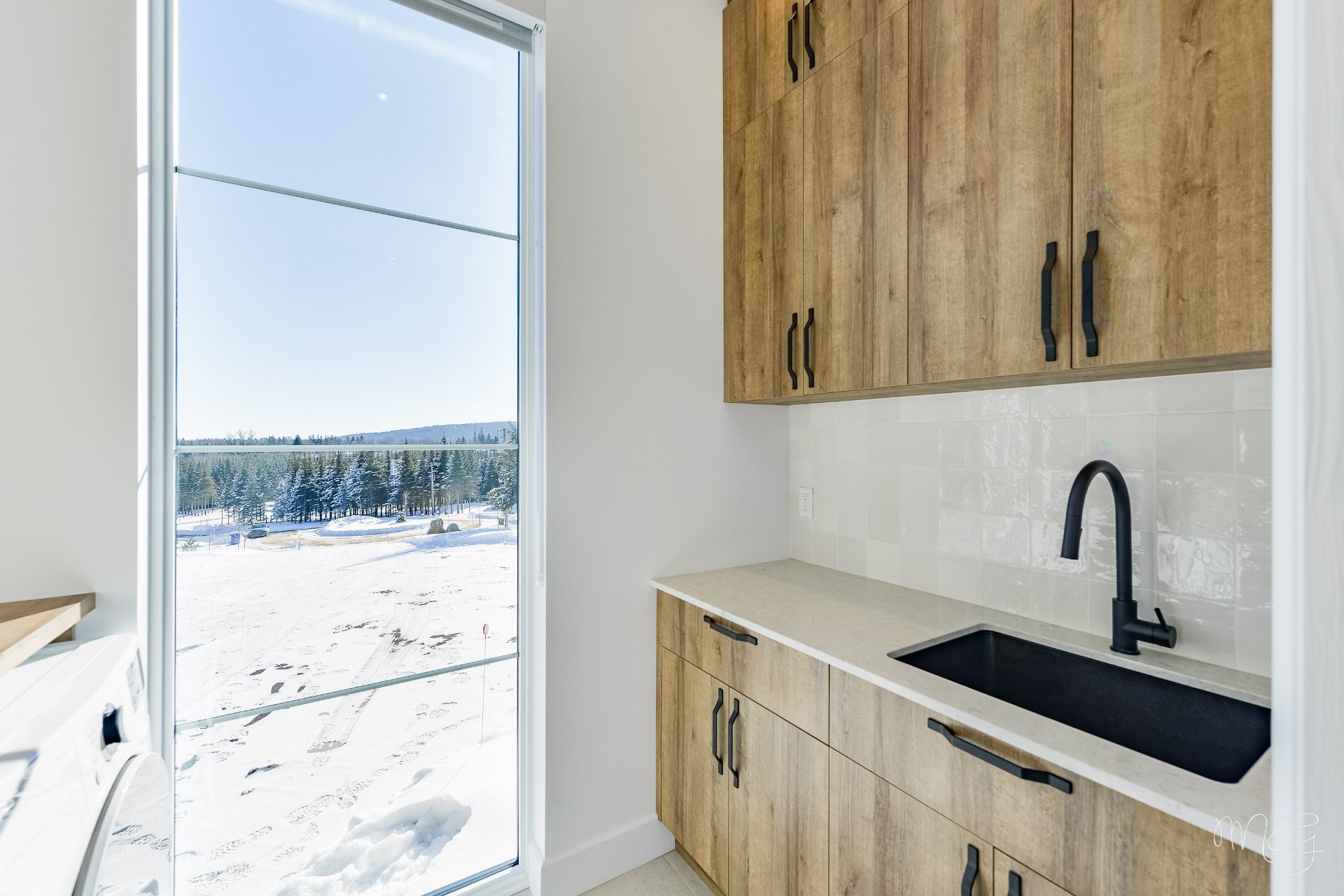 









1217


Ch. du Millepertuis

,
Piedmont,




QC
J0R1K0

