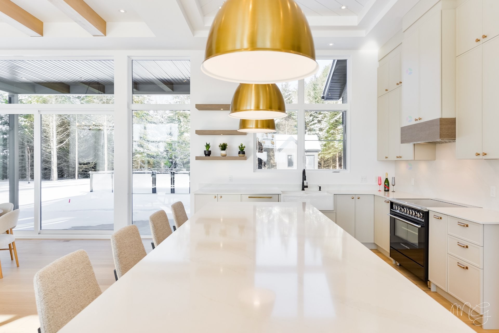 









1217


Ch. du Millepertuis

,
Piedmont,




QC
J0R1K0

