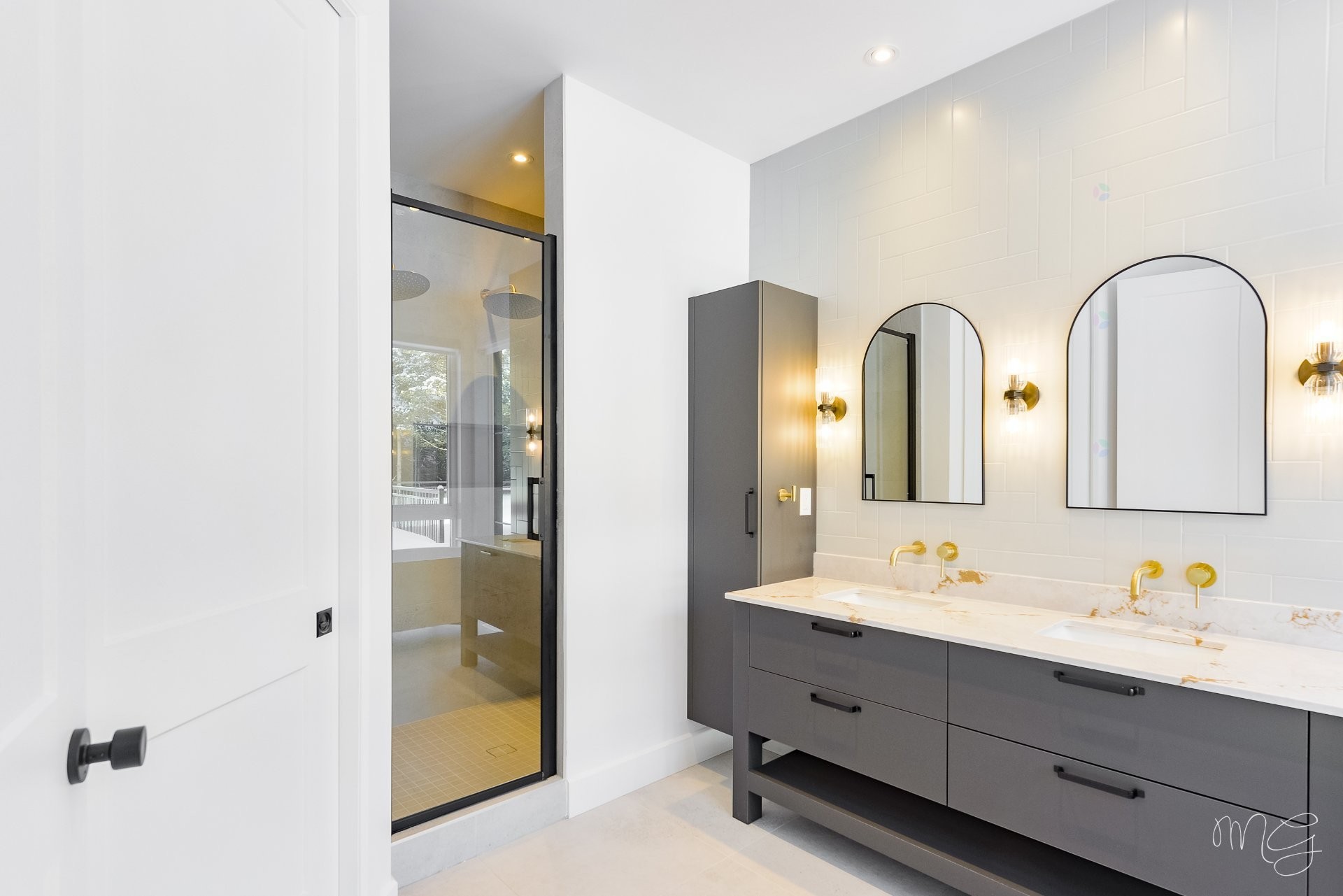 









1217


Ch. du Millepertuis

,
Piedmont,




QC
J0R1K0

