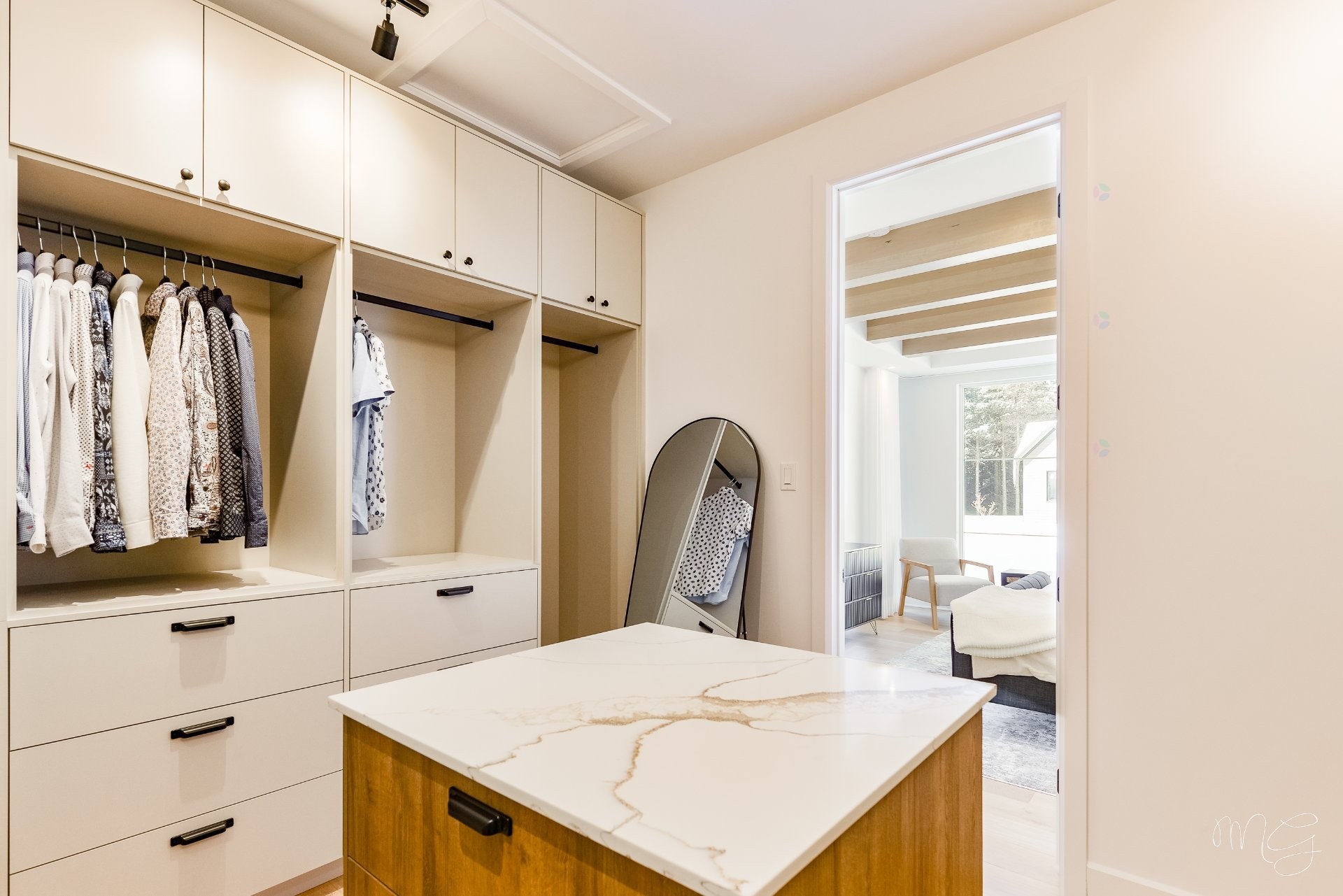 









1217


Ch. du Millepertuis

,
Piedmont,




QC
J0R1K0

