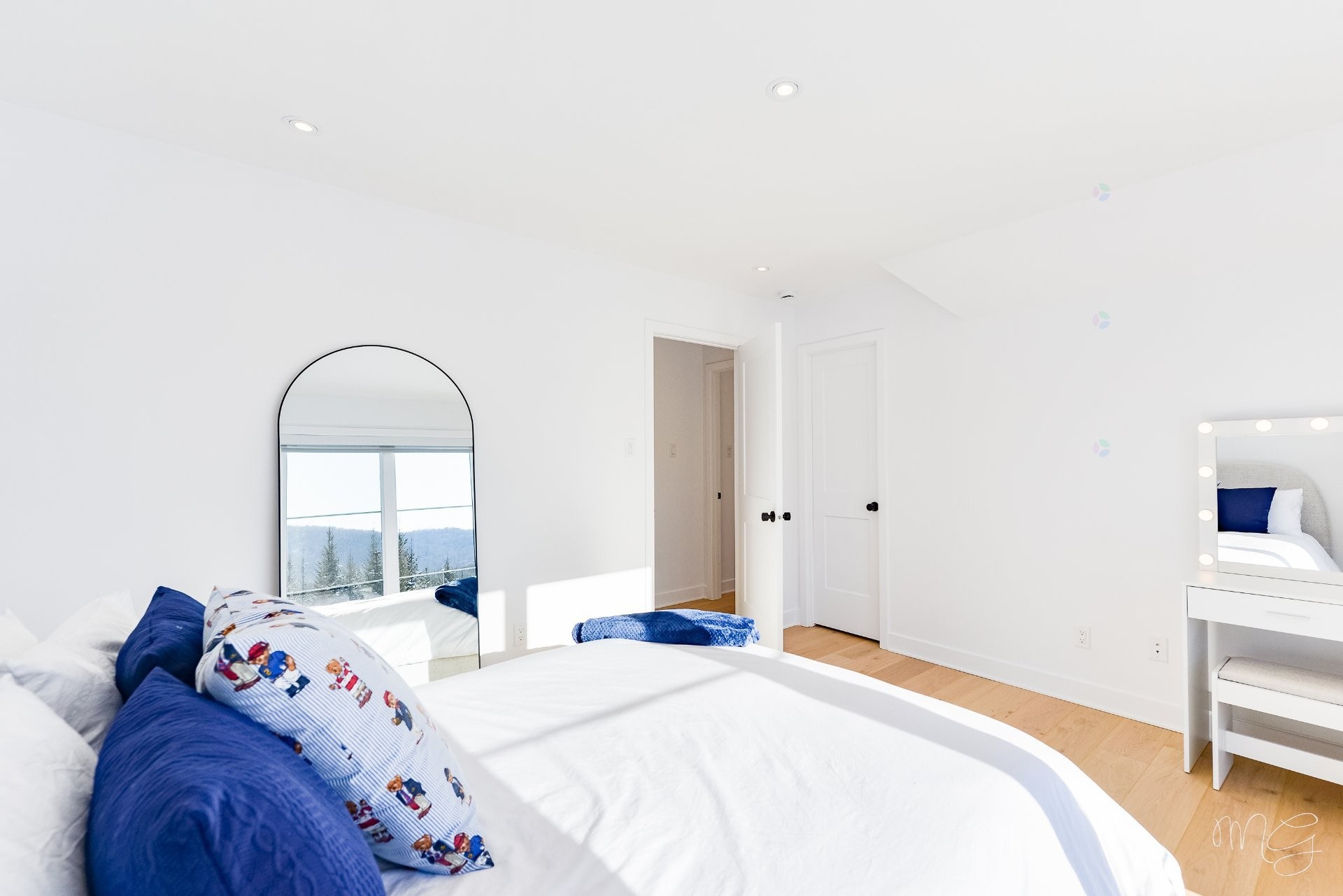 









1217


Ch. du Millepertuis

,
Piedmont,




QC
J0R1K0

