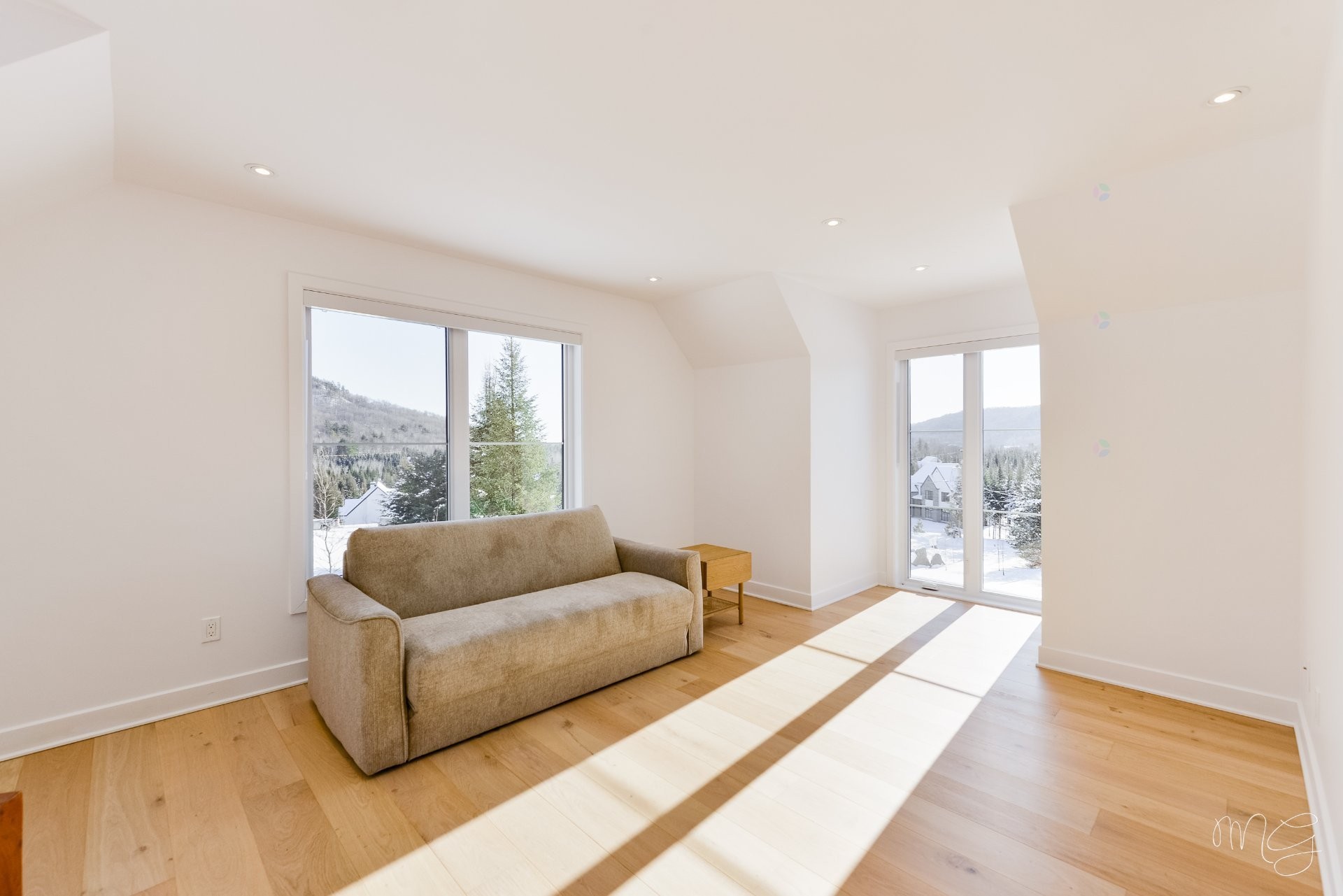 









1217


Ch. du Millepertuis

,
Piedmont,




QC
J0R1K0

