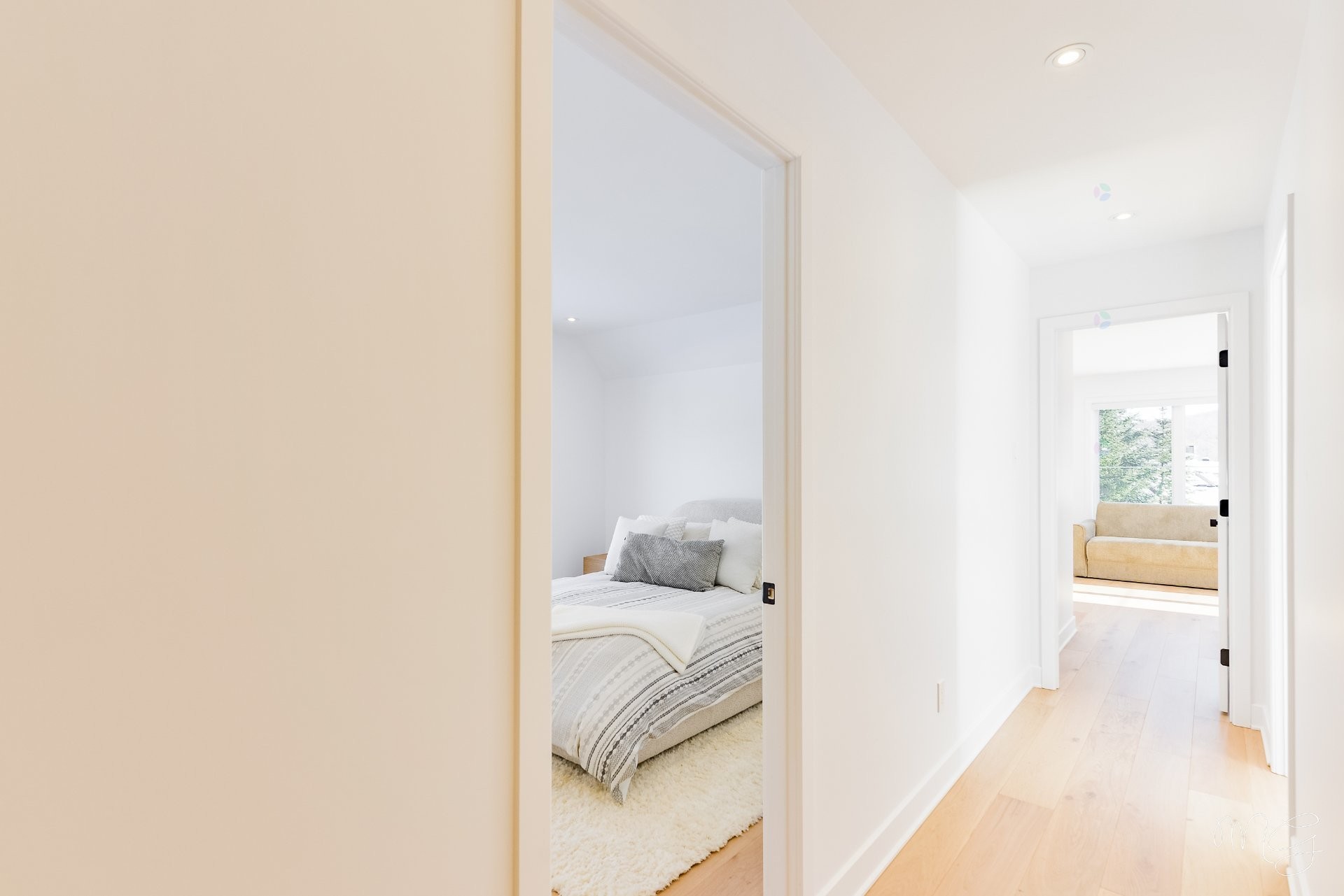 









1217


Ch. du Millepertuis

,
Piedmont,




QC
J0R1K0

