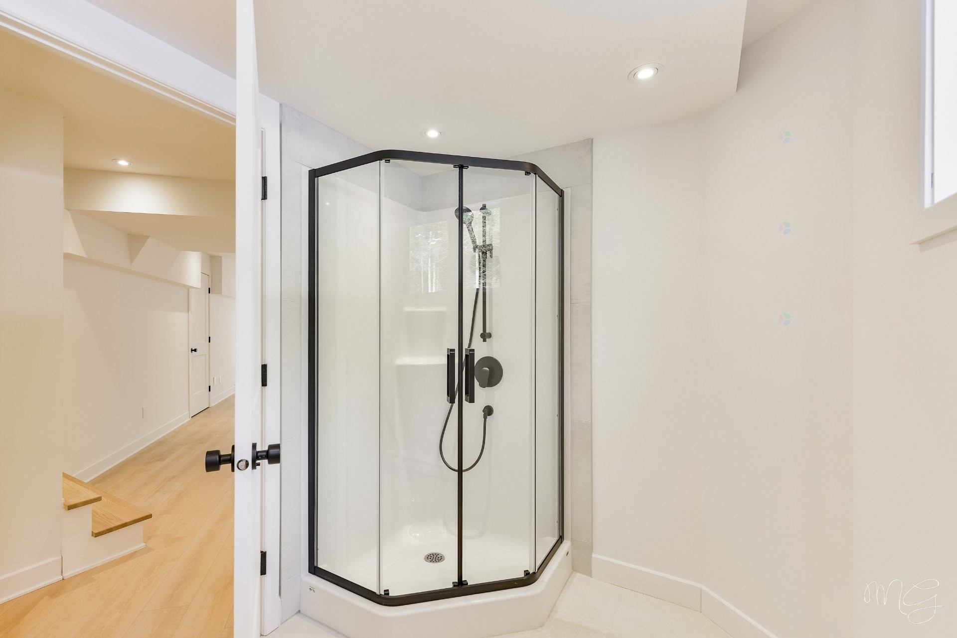 









1217


Ch. du Millepertuis

,
Piedmont,




QC
J0R1K0

