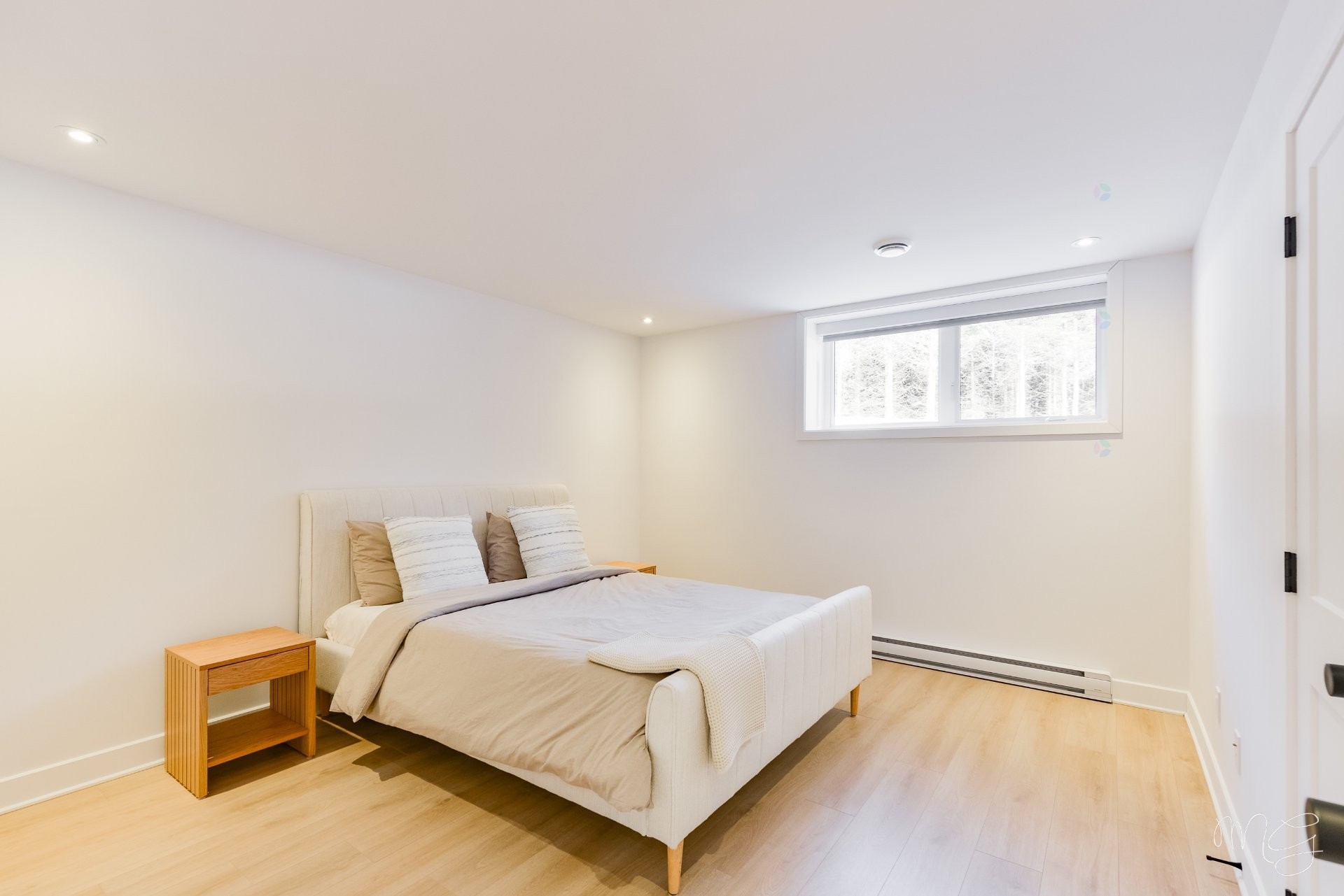 









1217


Ch. du Millepertuis

,
Piedmont,




QC
J0R1K0

