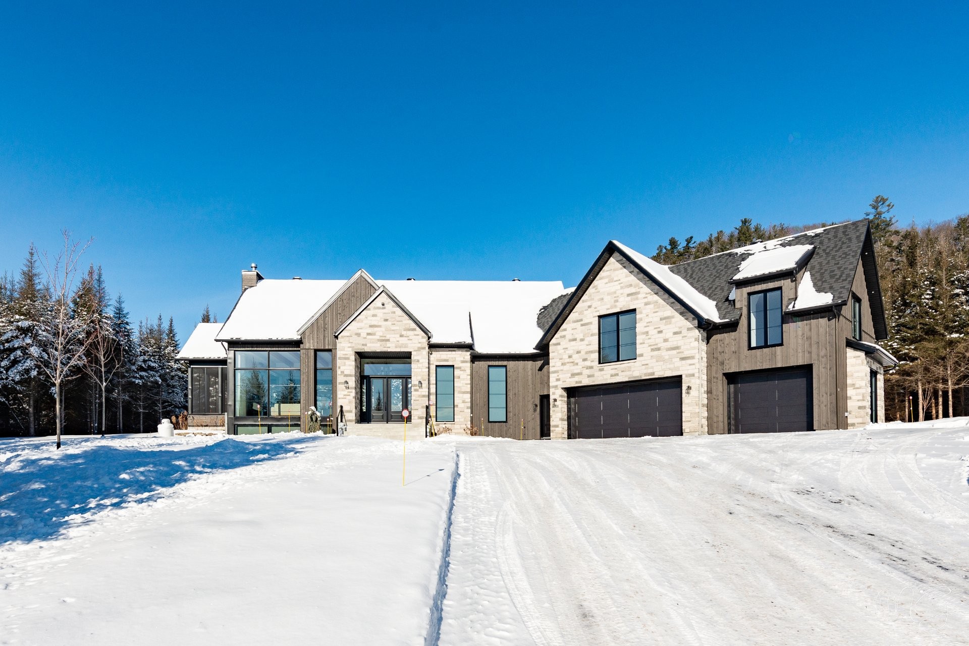 









1217


Ch. du Millepertuis

,
Piedmont,




QC
J0R1K0

