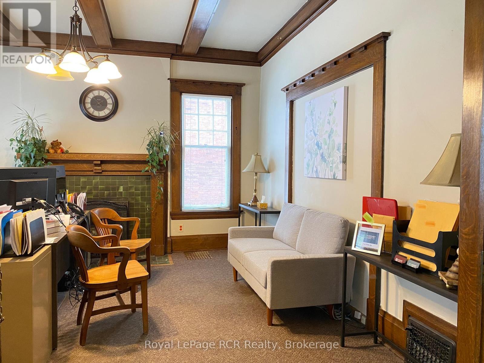 












MAIN FLOOR - 912 2ND AVENUE W

,
Owen Sound,




Ontario
N4K4M7

