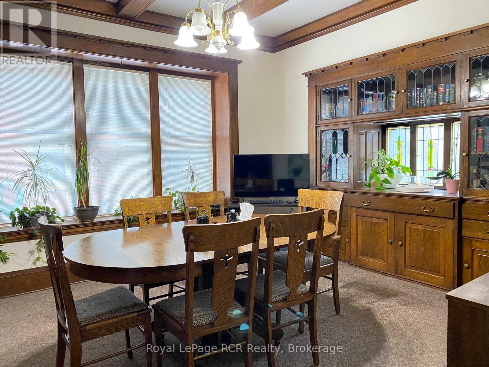 












MAIN FLOOR - 912 2ND AVENUE W

,
Owen Sound,




Ontario
N4K4M7

