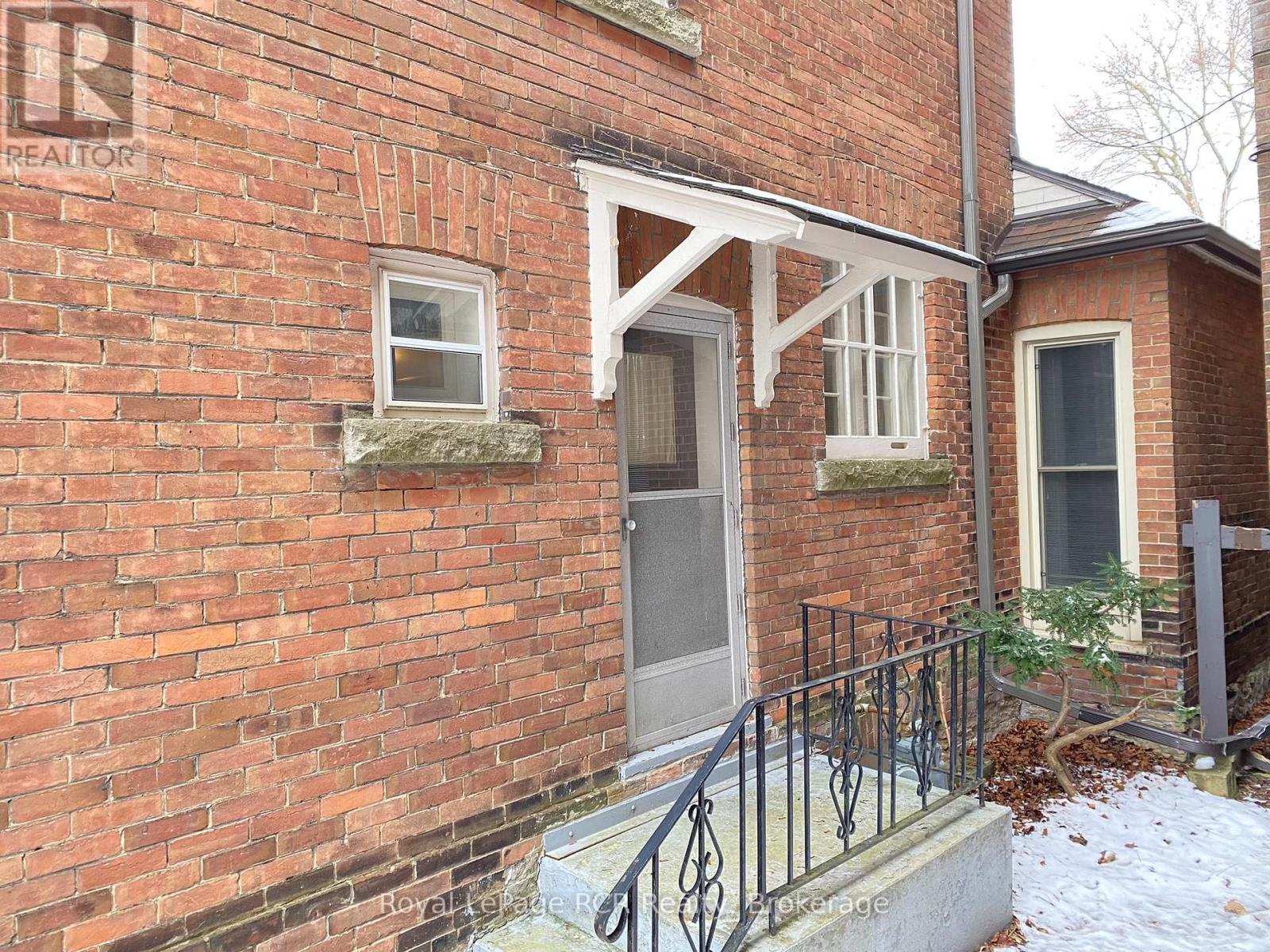 












MAIN FLOOR - 912 2ND AVENUE W

,
Owen Sound,




Ontario
N4K4M7

