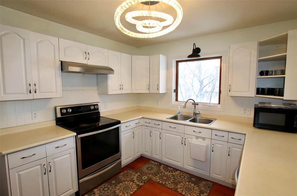 












77 Guymer Crescent

,
The Pas,




Manitoba
R9A1S9

