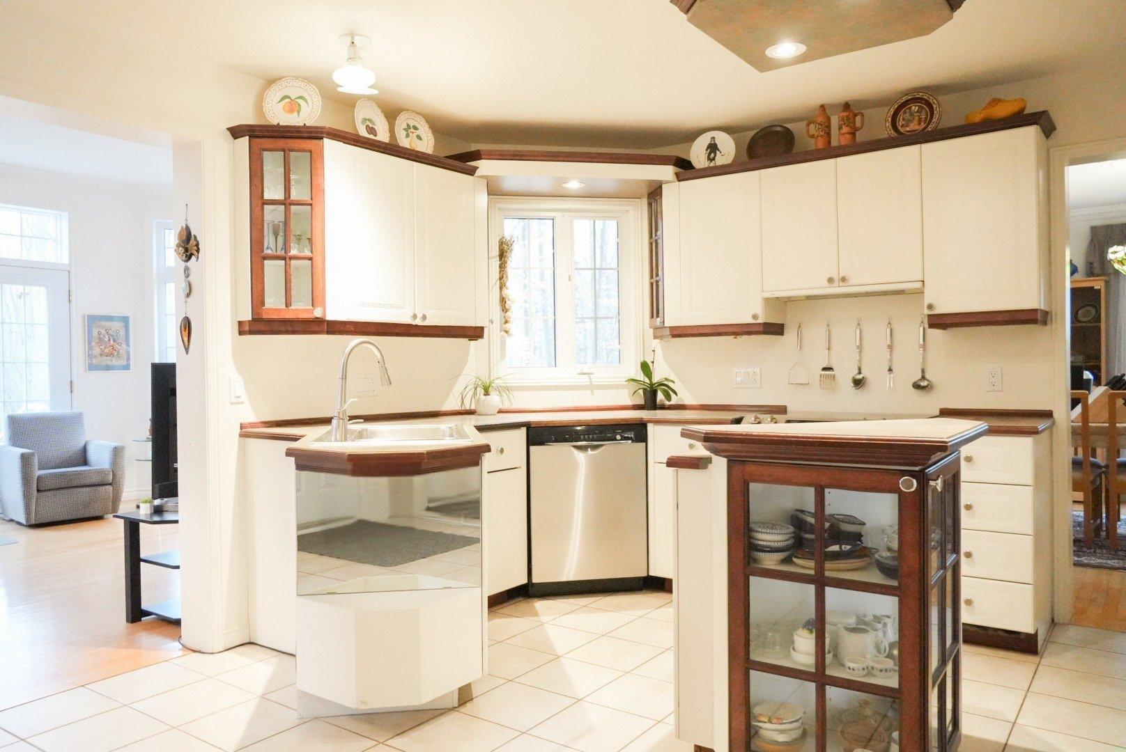 









1205


Av. de Louisbourg

,
Bécancour,




QC
G9H0M9

