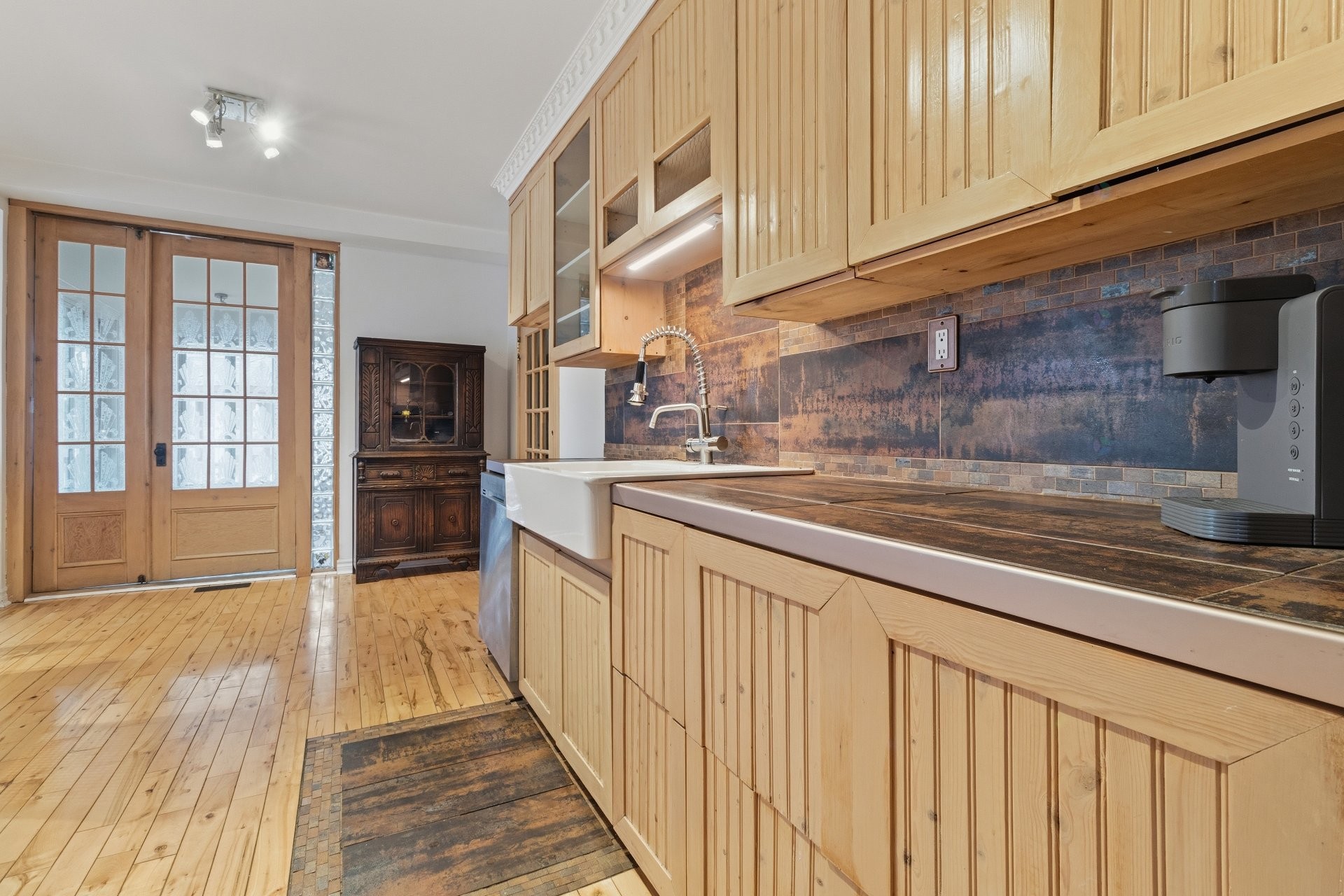 









90


Av. Jolicoeur

,
Montréal (Lachine),




QC
H8R1P6

