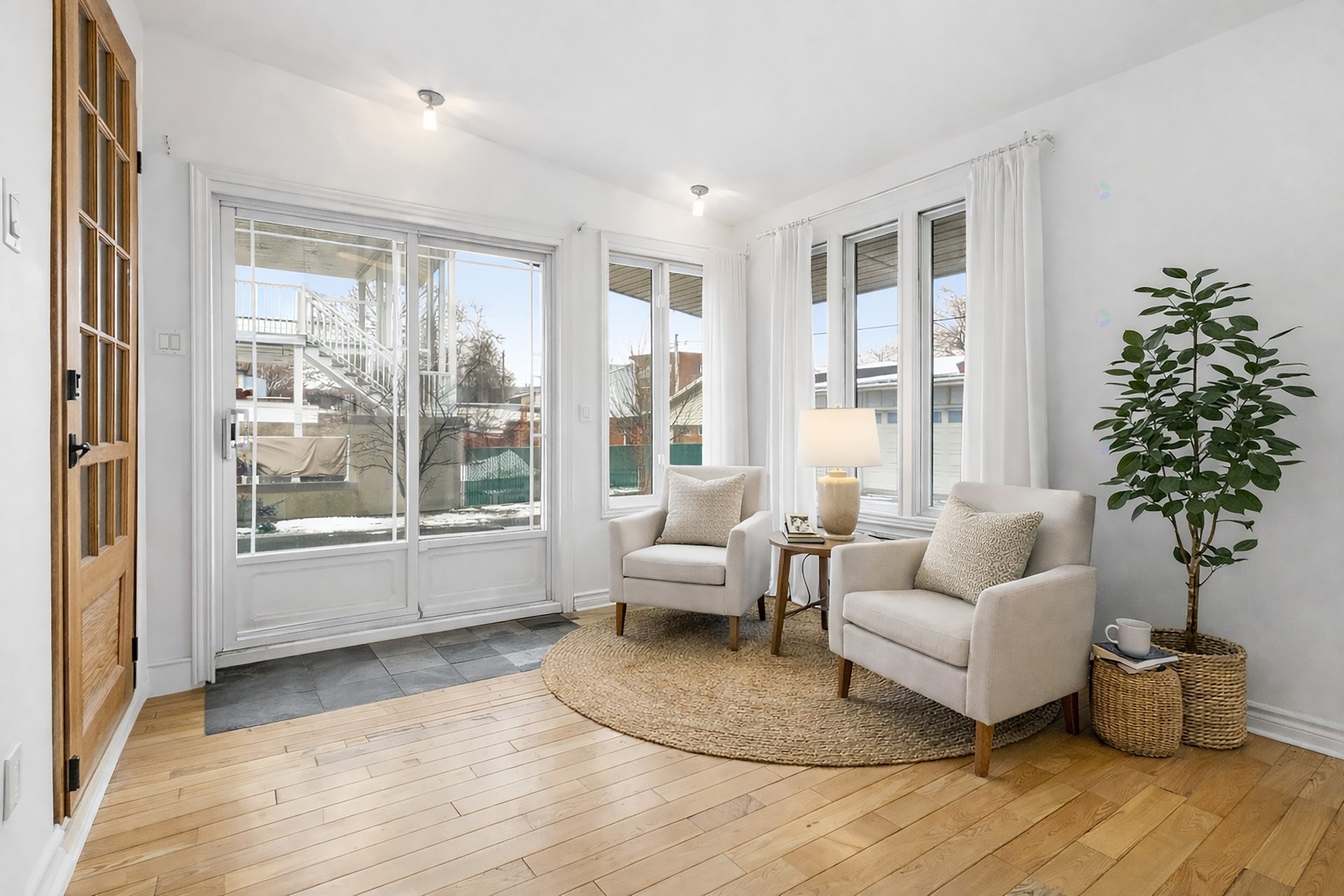









90


Av. Jolicoeur

,
Montréal (Lachine),




QC
H8R1P6

