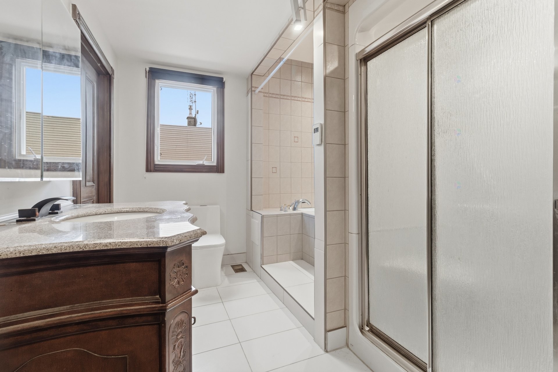 









90


Av. Jolicoeur

,
Montréal (Lachine),




QC
H8R1P6

