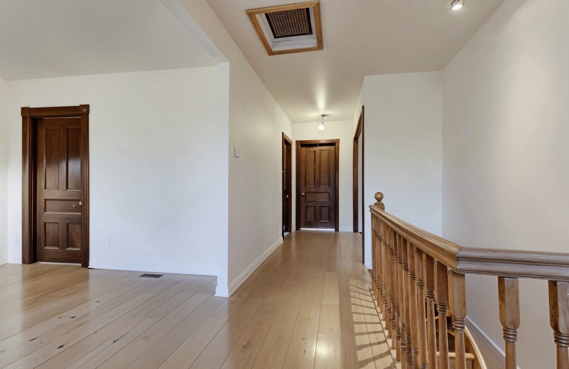 









90


Av. Jolicoeur

,
Montréal (Lachine),




QC
H8R1P6

