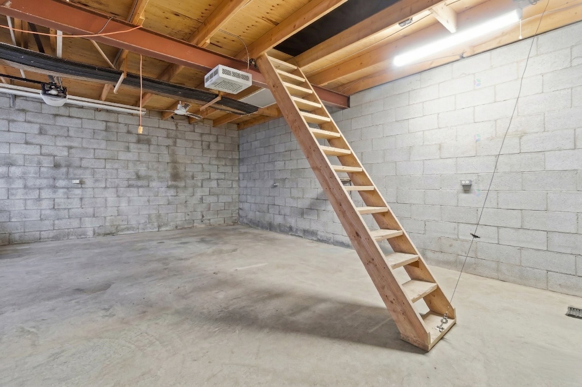 









90


Av. Jolicoeur

,
Montréal (Lachine),




QC
H8R1P6

