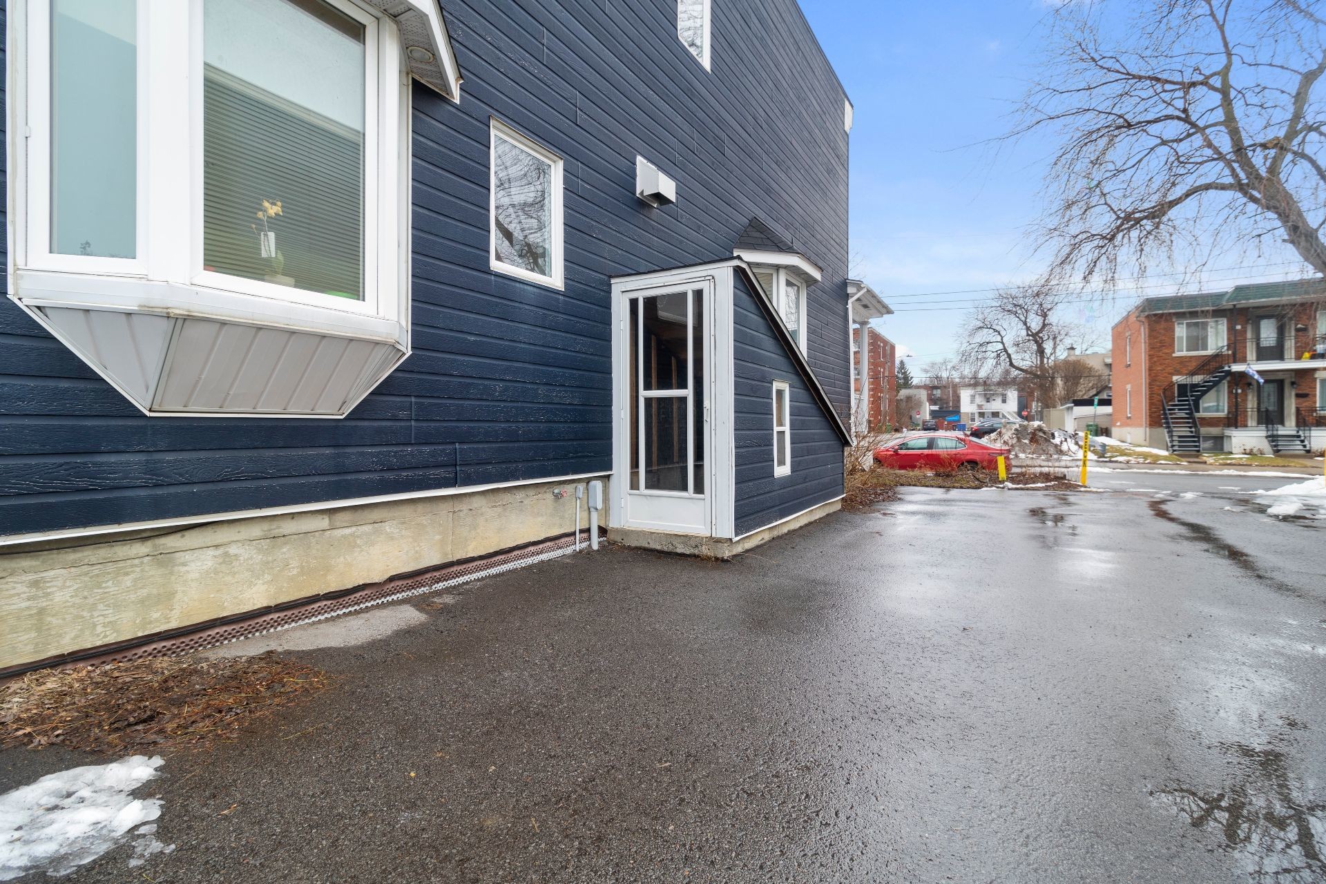 









90


Av. Jolicoeur

,
Montréal (Lachine),




QC
H8R1P6

