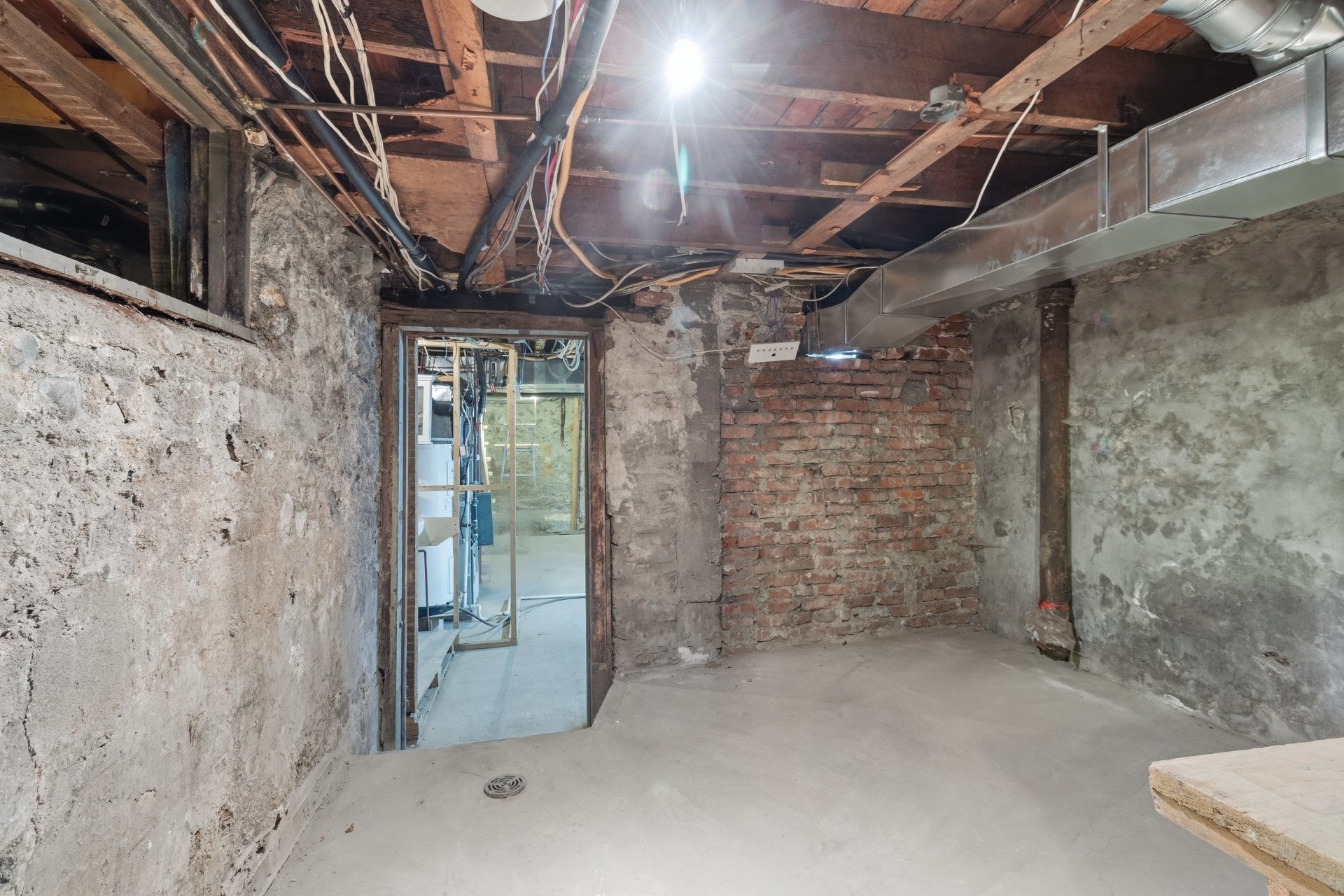 









90


Av. Jolicoeur

,
Montréal (Lachine),




QC
H8R1P6


