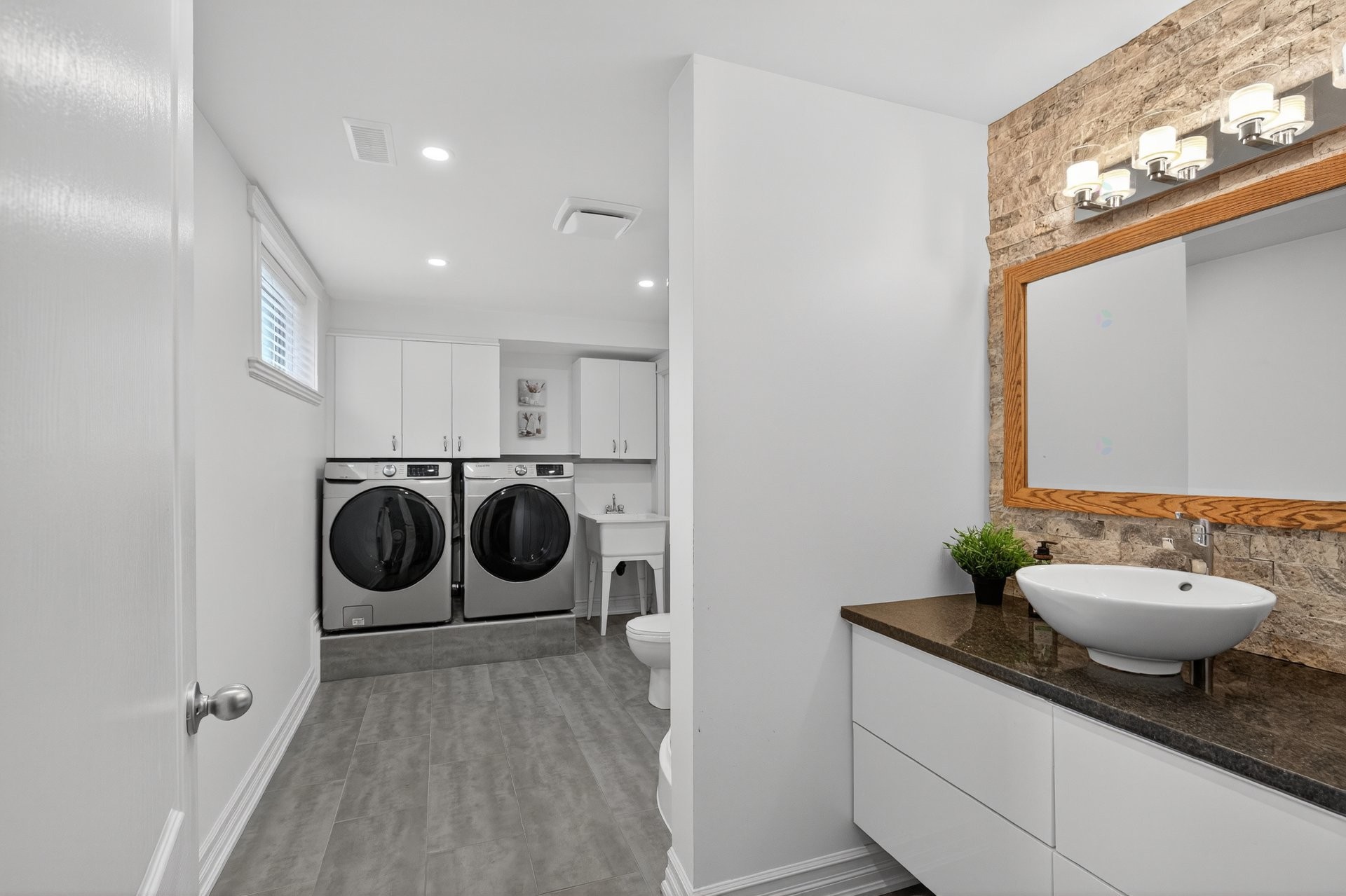 









267


Rue Maurice-St-Louis

,
Gatineau (Aylmer),




QC
J9J3V9

