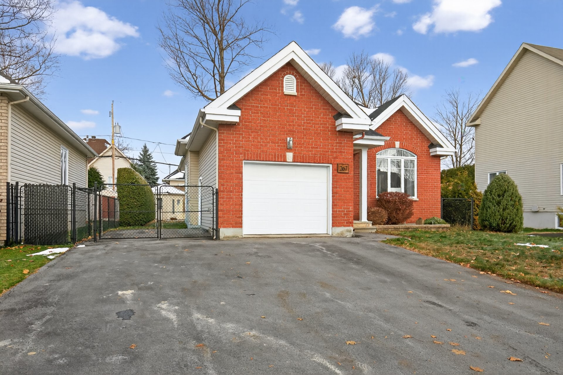 









267


Rue Maurice-St-Louis

,
Gatineau (Aylmer),




QC
J9J3V9

