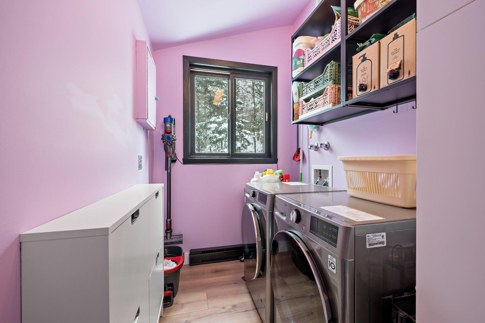 









1381Z

 - 1383Z


Rue Trudel

,
Mont-Tremblant,




QC
J8E2L4

