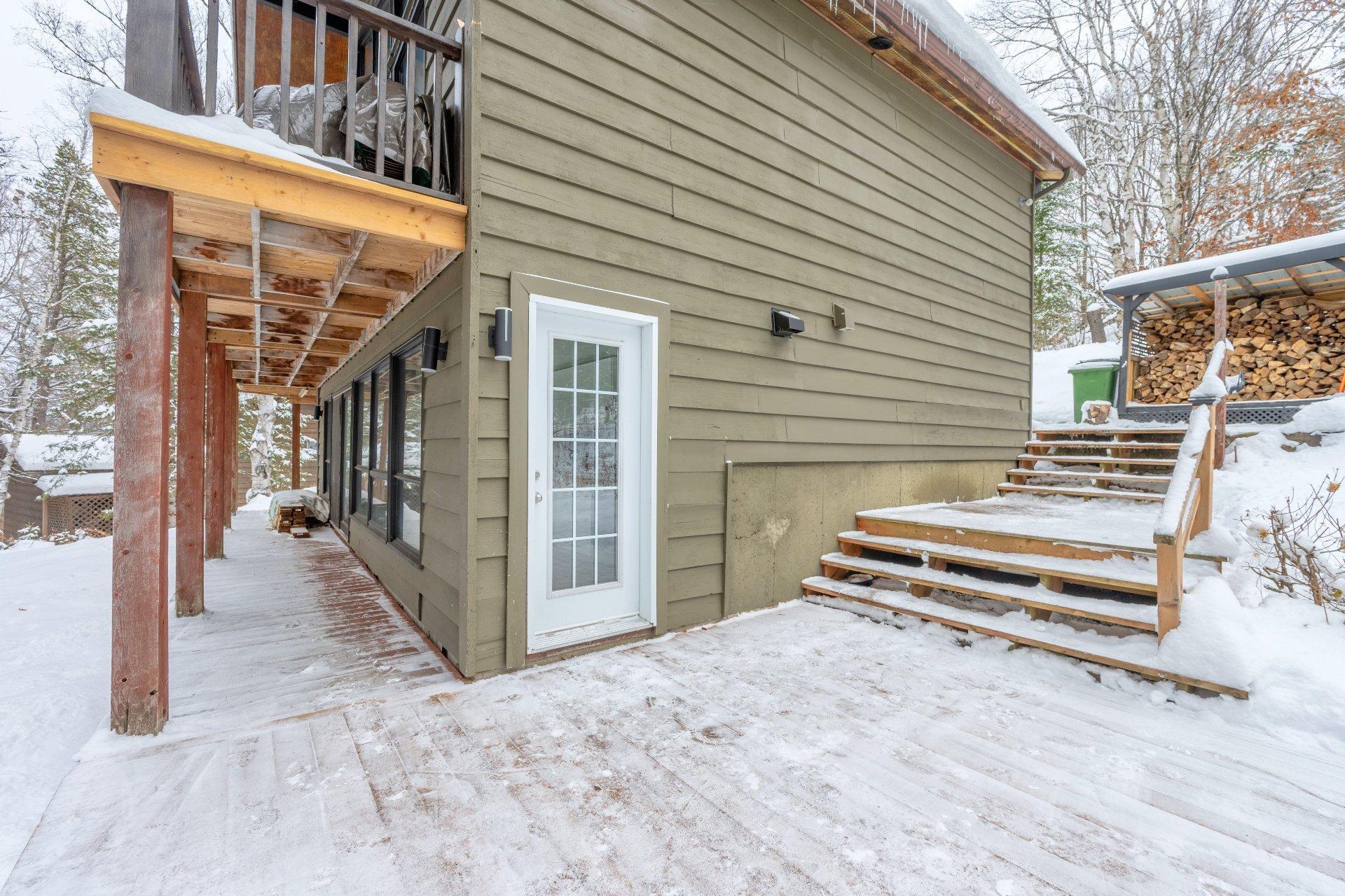 









1381Z

 - 1383Z


Rue Trudel

,
Mont-Tremblant,




QC
J8E2L4

