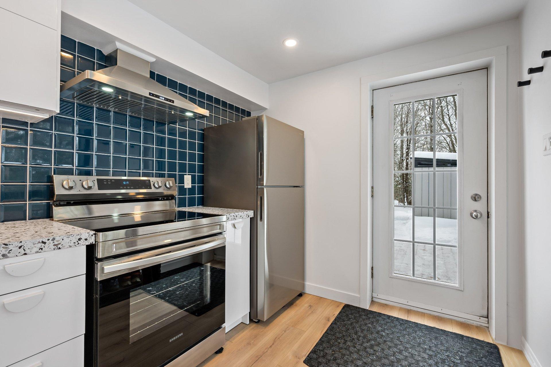 









1381Z

 - 1383Z


Rue Trudel

,
Mont-Tremblant,




QC
J8E2L4

