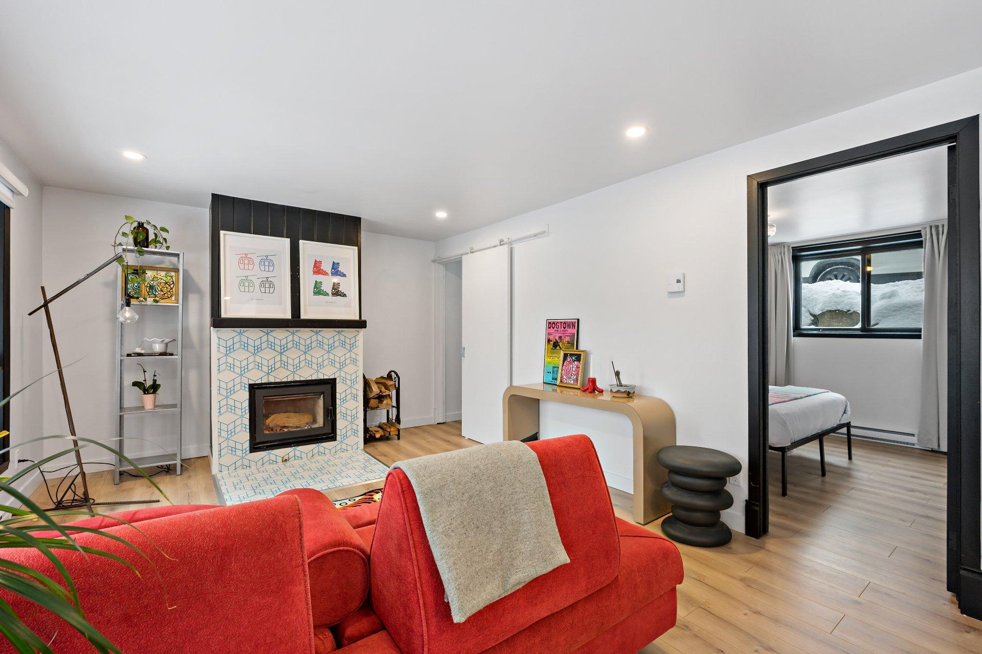 









1381Z

 - 1383Z


Rue Trudel

,
Mont-Tremblant,




QC
J8E2L4

