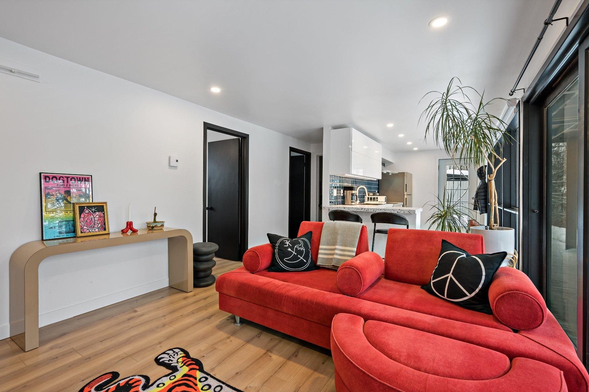 









1381Z

 - 1383Z


Rue Trudel

,
Mont-Tremblant,




QC
J8E2L4

