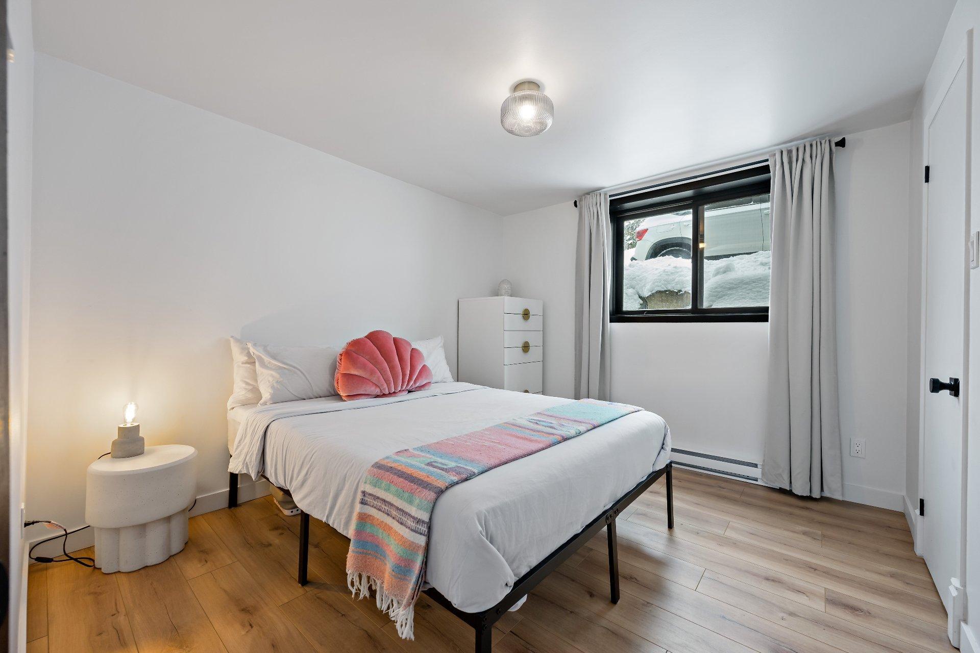 









1381Z

 - 1383Z


Rue Trudel

,
Mont-Tremblant,




QC
J8E2L4

