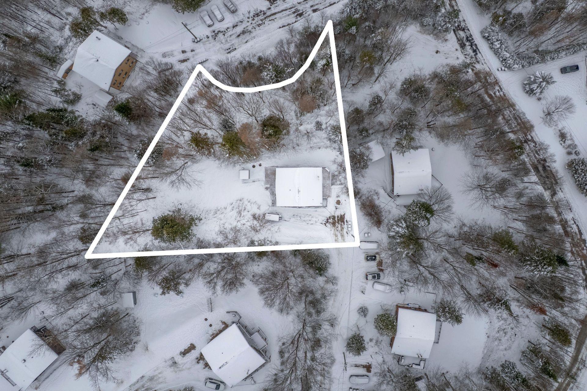 









1381Z

 - 1383Z


Rue Trudel

,
Mont-Tremblant,




QC
J8E2L4

