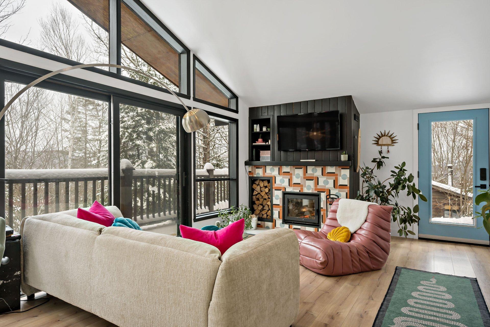 









1381Z

 - 1383Z


Rue Trudel

,
Mont-Tremblant,




QC
J8E2L4

