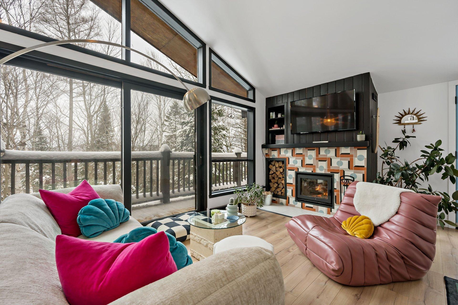 









1381Z

 - 1383Z


Rue Trudel

,
Mont-Tremblant,




QC
J8E2L4

