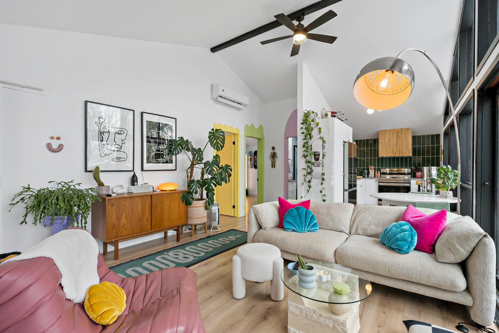 









1381Z

 - 1383Z


Rue Trudel

,
Mont-Tremblant,




QC
J8E2L4

