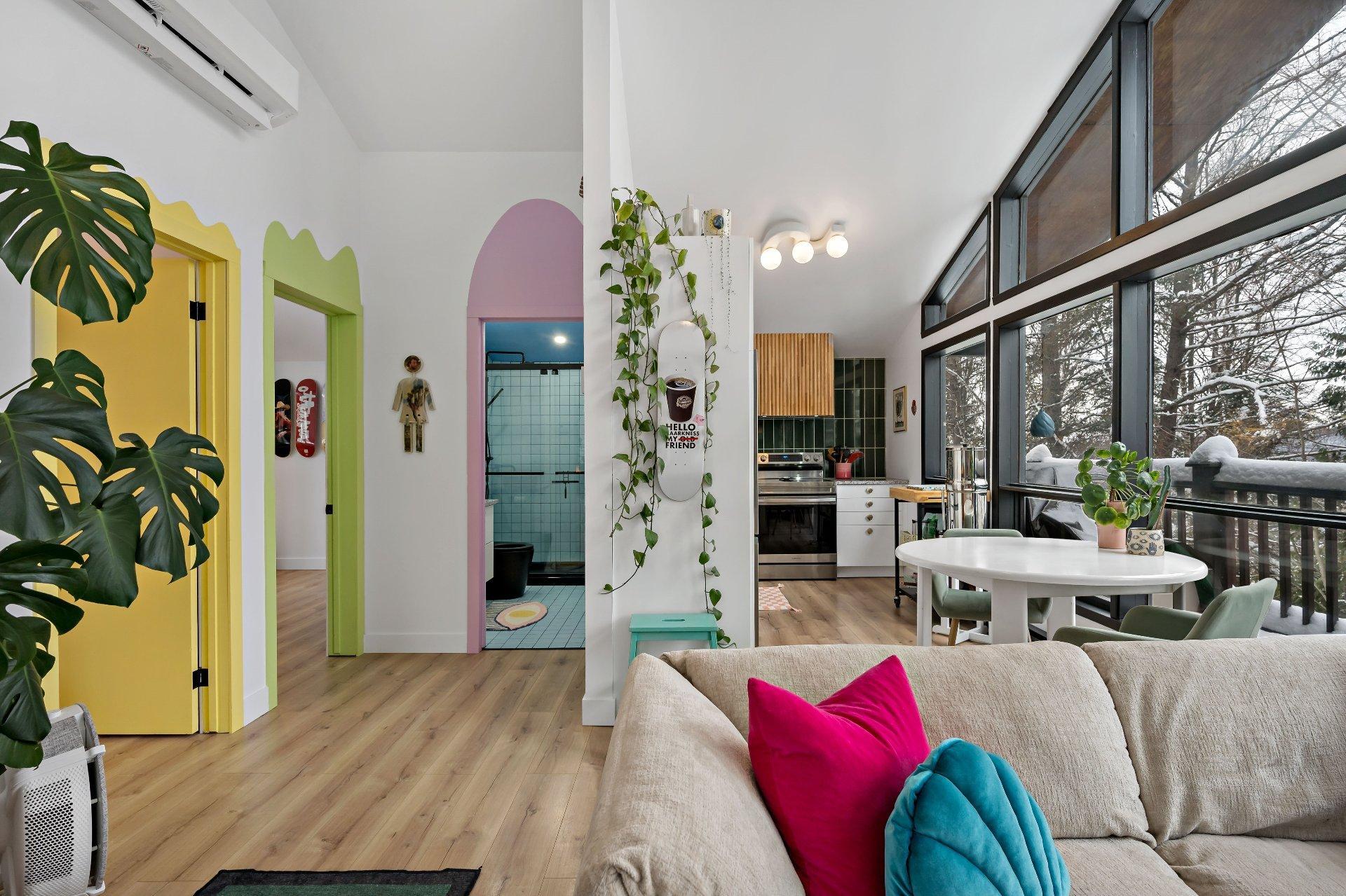 









1381Z

 - 1383Z


Rue Trudel

,
Mont-Tremblant,




QC
J8E2L4

