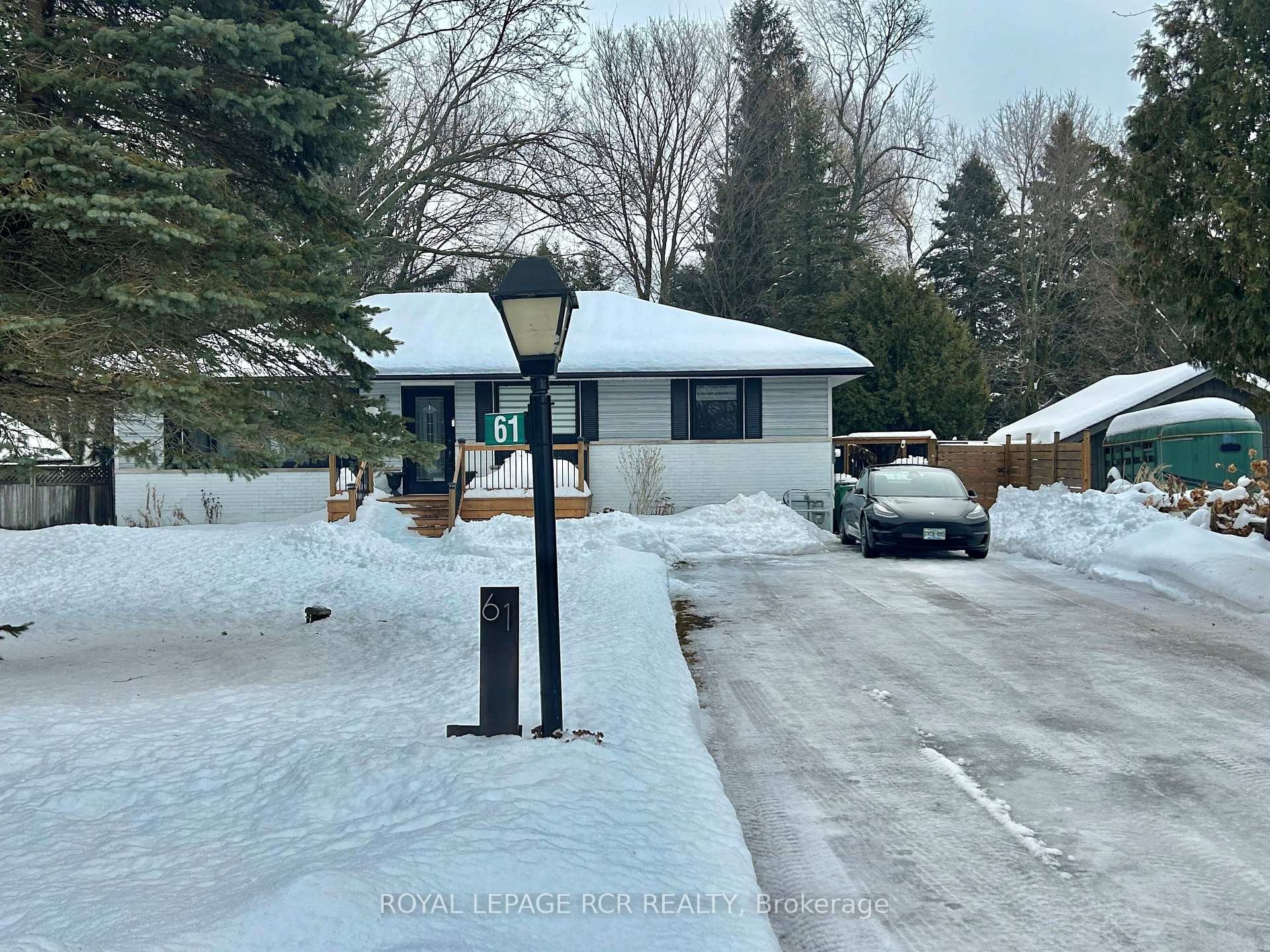 









61


William

Street East,
Caledon,




ON
L7K 1N7

