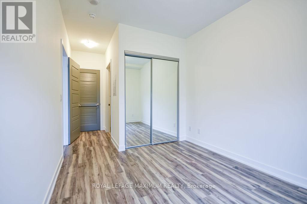 












B417 - 271 SEA RAY AVENUE

,
Innisfil,




Ontario
L9S0J4

