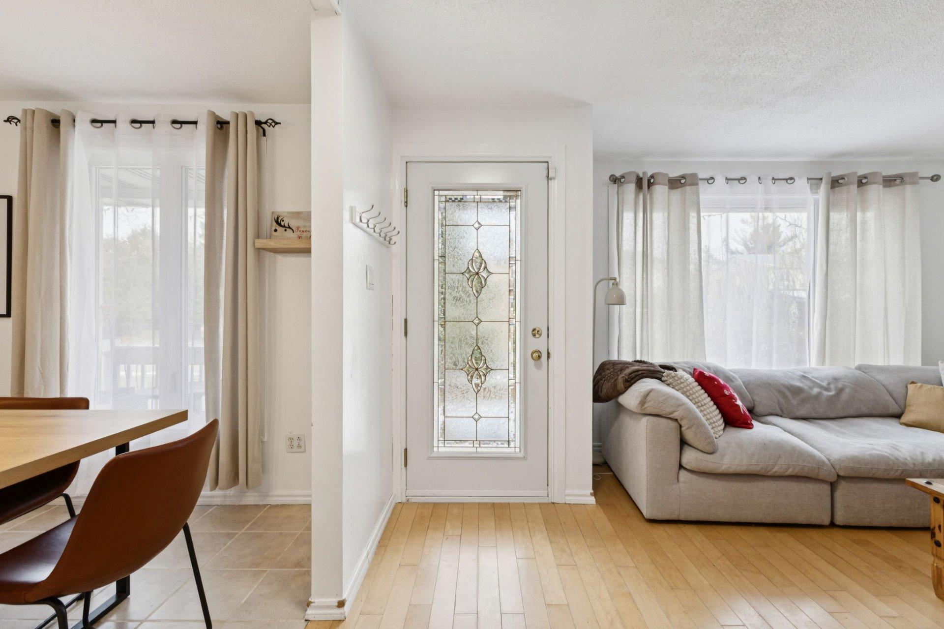 









278


Rue R.-Rollin

,
Gatineau (Gatineau),




QC
J8R1C5

