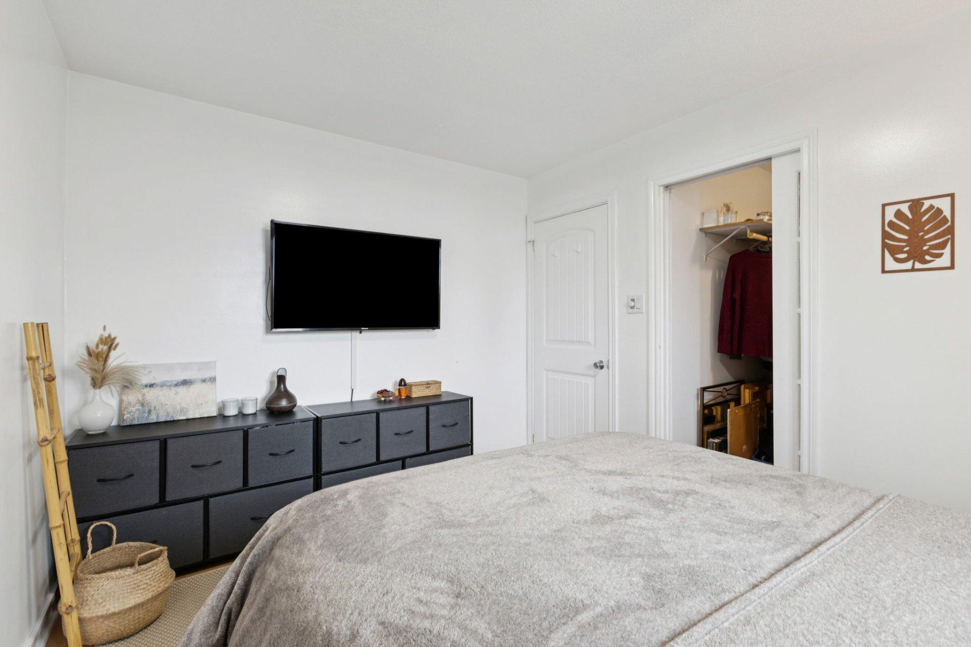 









278


Rue R.-Rollin

,
Gatineau (Gatineau),




QC
J8R1C5

