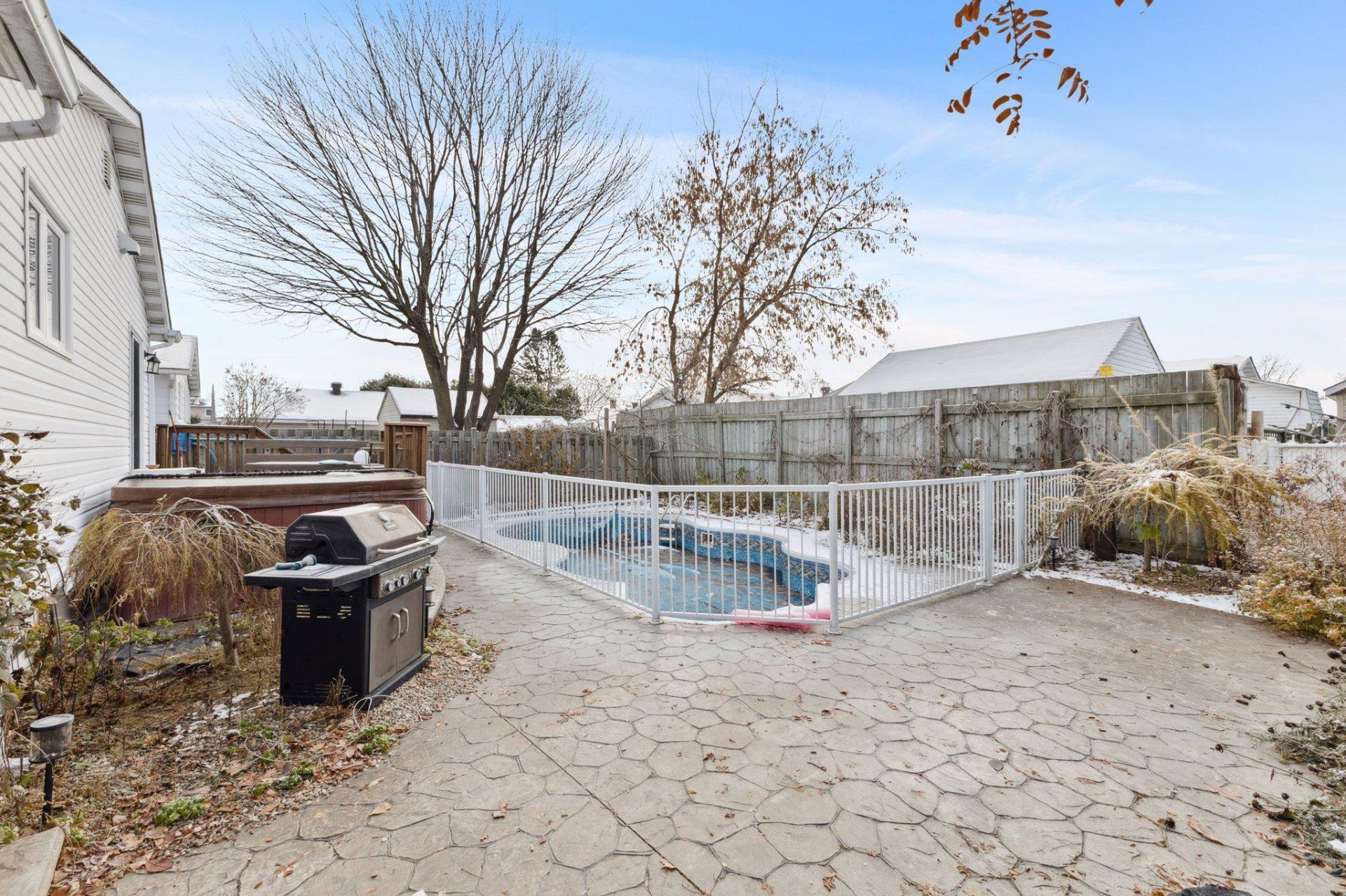 









278


Rue R.-Rollin

,
Gatineau (Gatineau),




QC
J8R1C5

