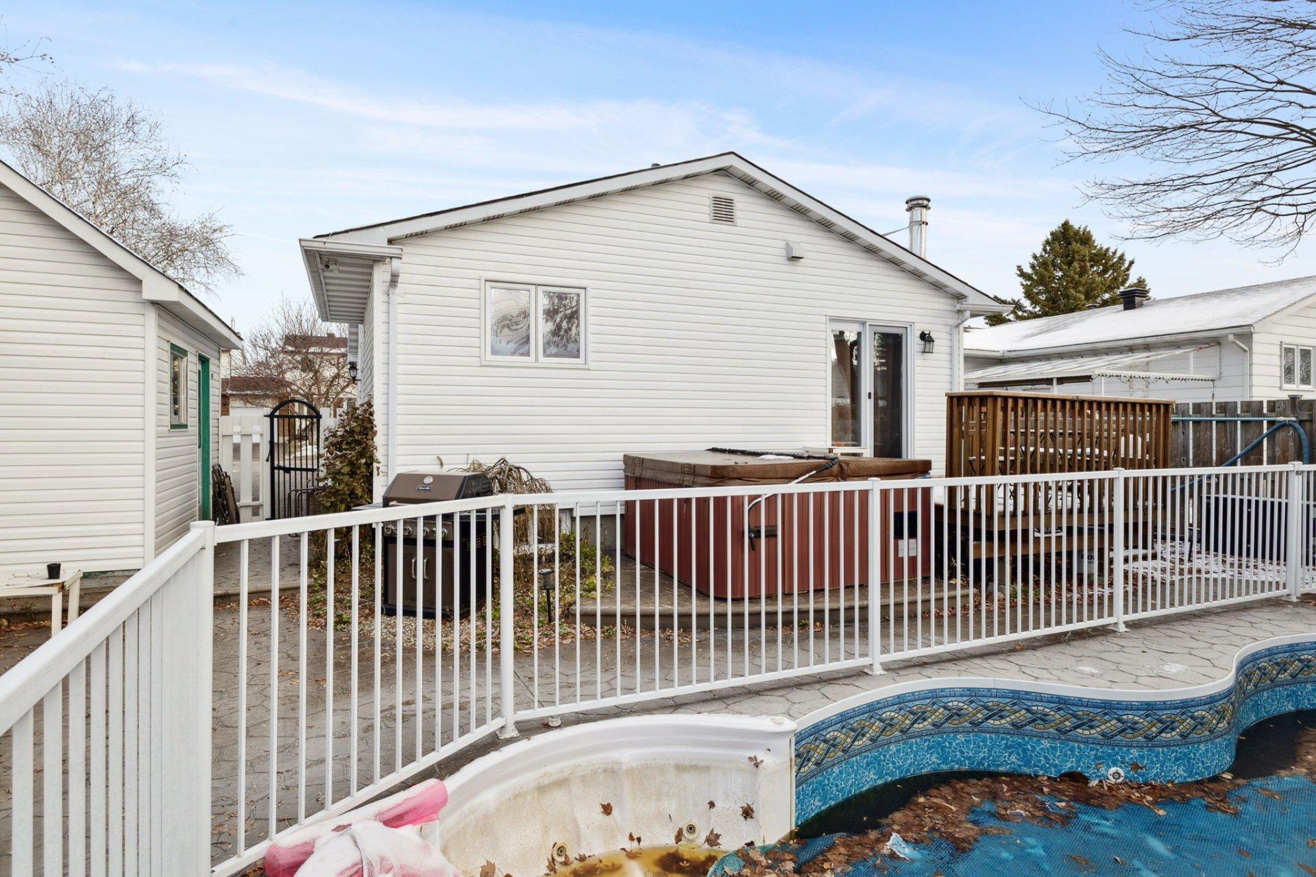 









278


Rue R.-Rollin

,
Gatineau (Gatineau),




QC
J8R1C5

