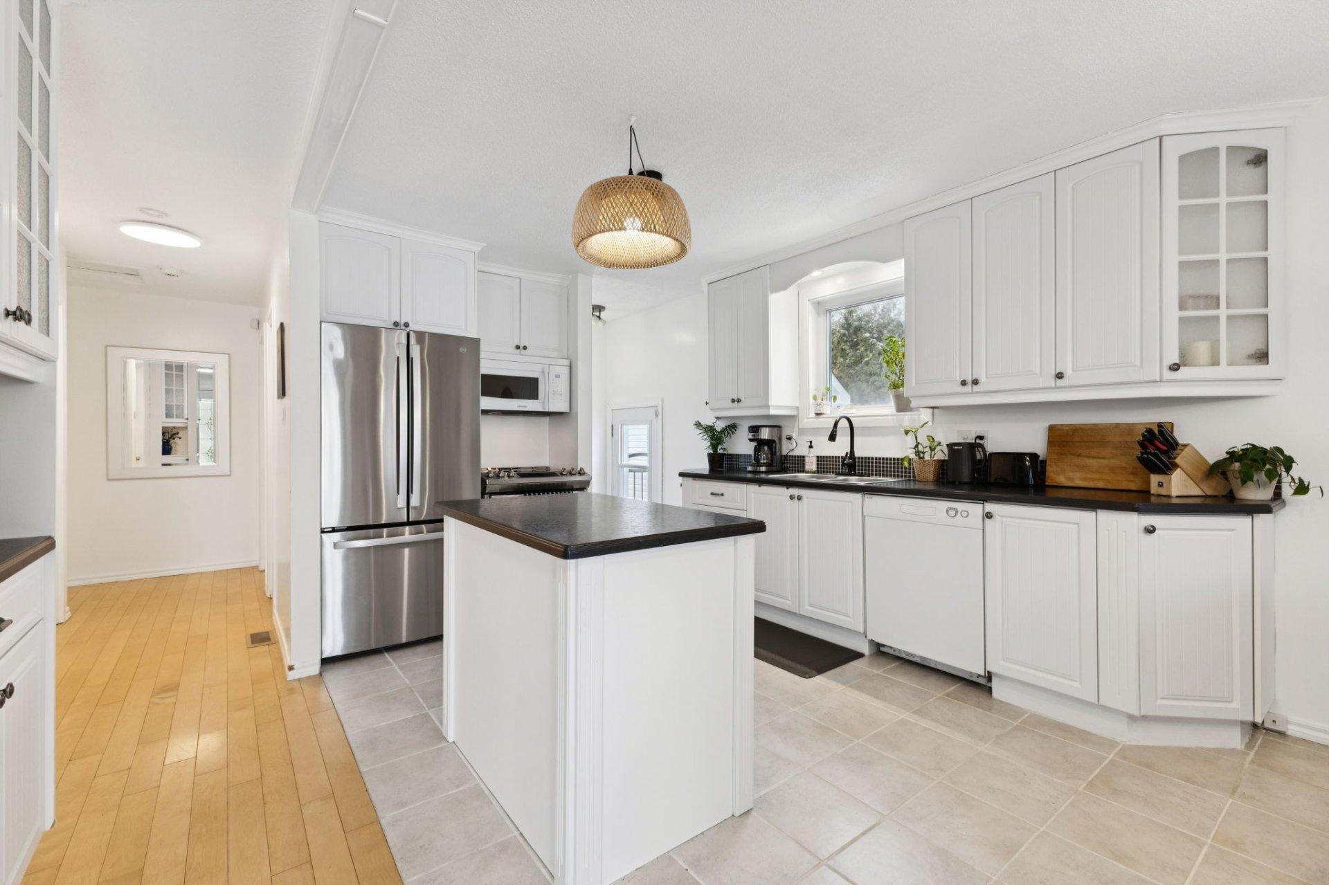 









278


Rue R.-Rollin

,
Gatineau (Gatineau),




QC
J8R1C5

