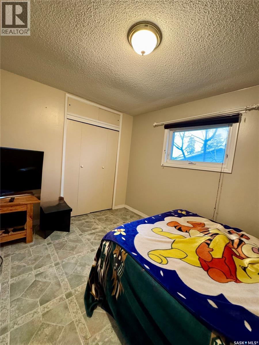 












719 Donald STREET

,
Hudson Bay,




Saskatchewan
S0E0Y0

